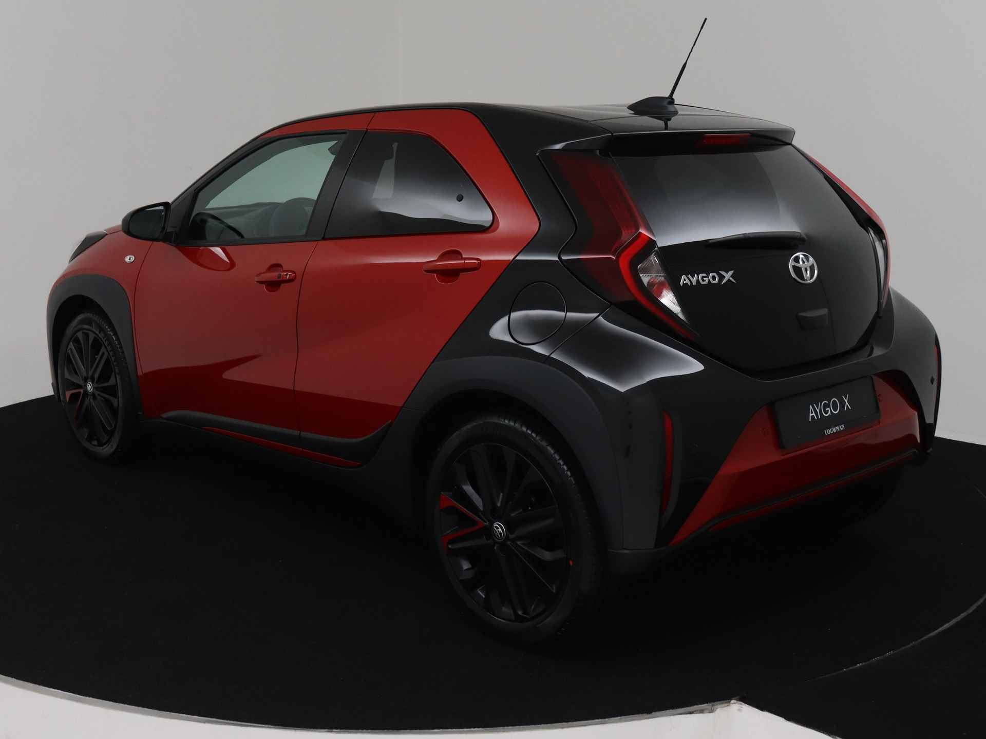 Toyota Aygo X 1.0 VVT-i MT Premium | Design Pack | - 17/38