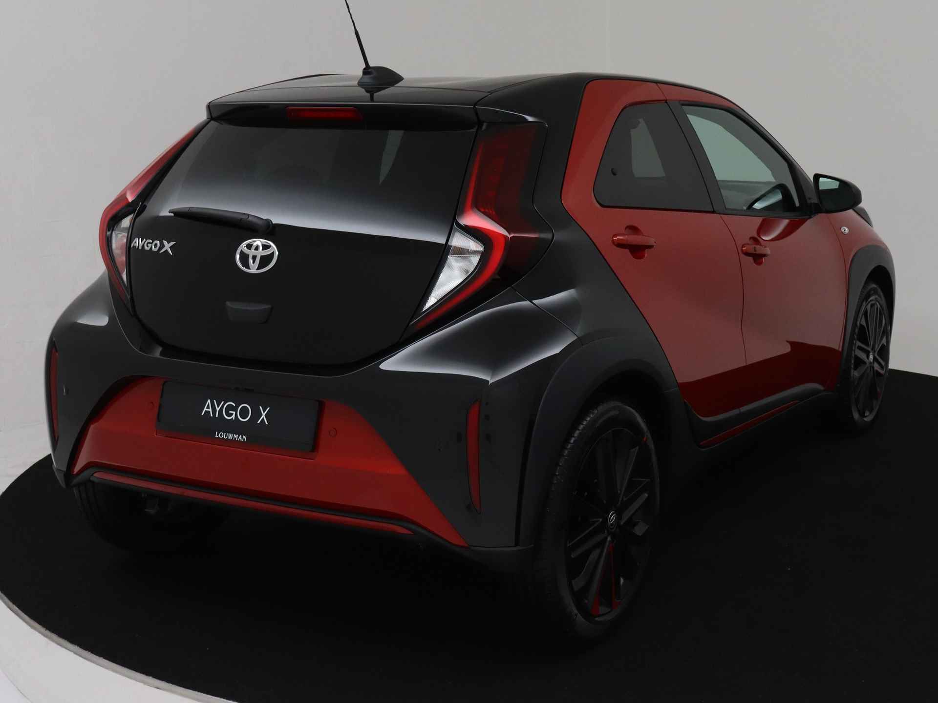 Toyota Aygo X 1.0 VVT-i MT Premium | Design Pack | - 18/38