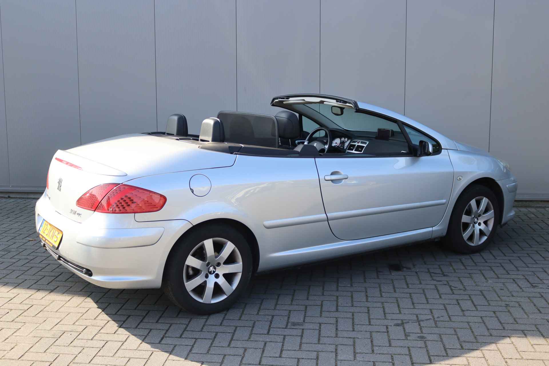 Peugeot 307 CC 2.0-16V Palm Beach Leder/Climate-control/Cruise-control/Parkeerhulp - 4/31