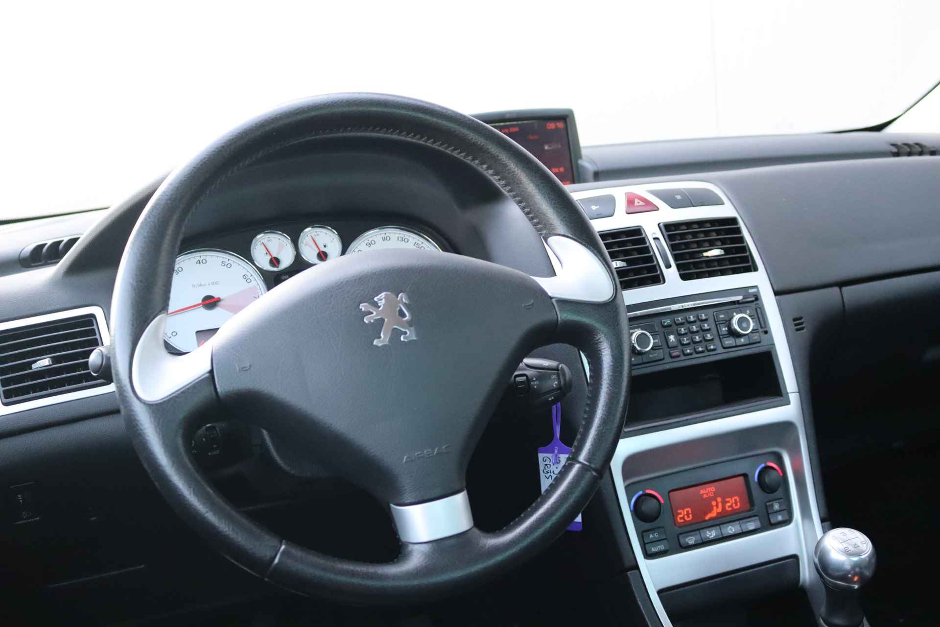 Peugeot 307 CC 2.0-16V Palm Beach Leder/Climate-control/Cruise-control/Parkeerhulp - 12/31