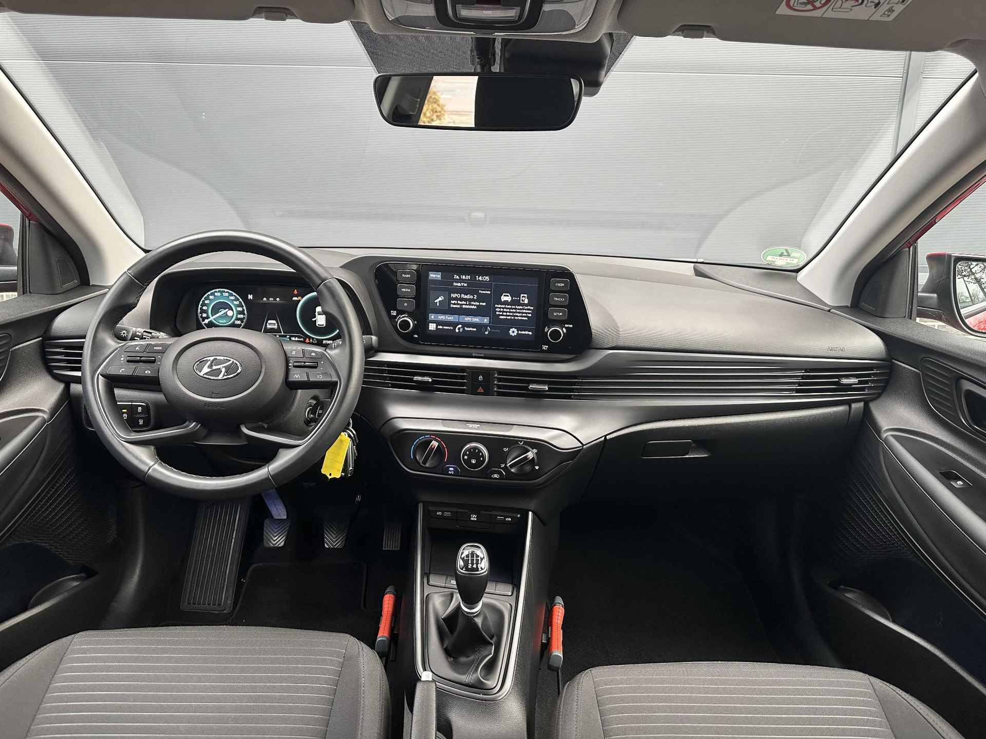 Hyundai i20 1.0 T-GDI Comfort / Trekhaak / Blindspot / Achteruitrij Camera / Apple Carplay & Android Auto / Cruise Control / - 2/37