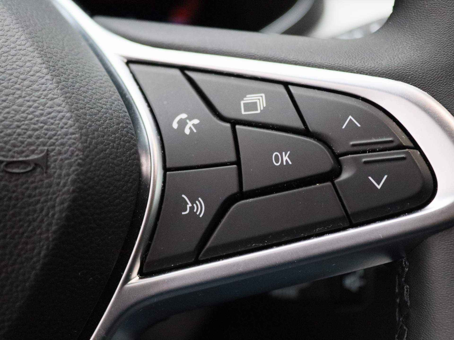 Renault Clio TCe 90pk Techno ALL-IN PRIJS! | Climate control | Navig | Parkeersensoren voor en achter - 17/39