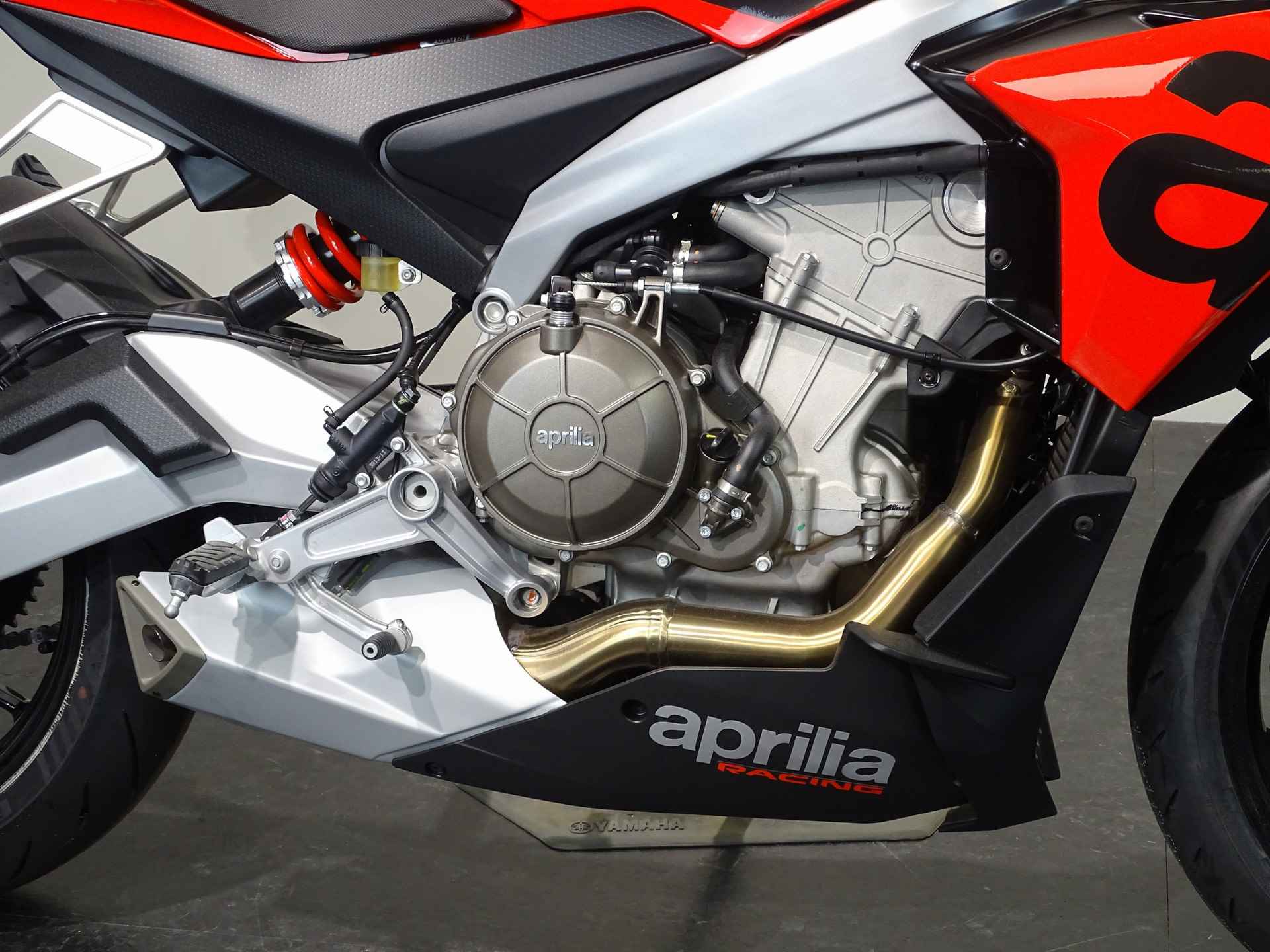 Aprilia TUONO 660 - 4/12