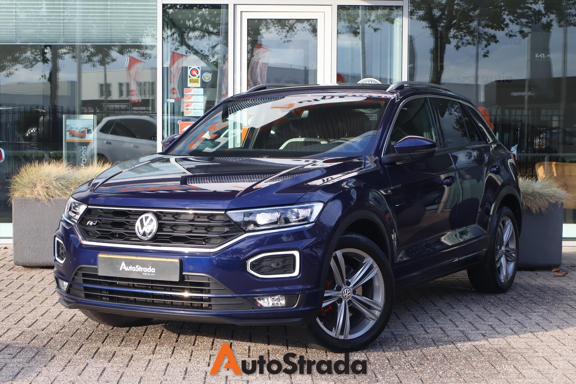 Volkswagen T-Roc 1.5 TSI R-Line 150pk | ACC | Carplay | Camera | Virtual | Sfeer | Navi | 1e Eigenaar