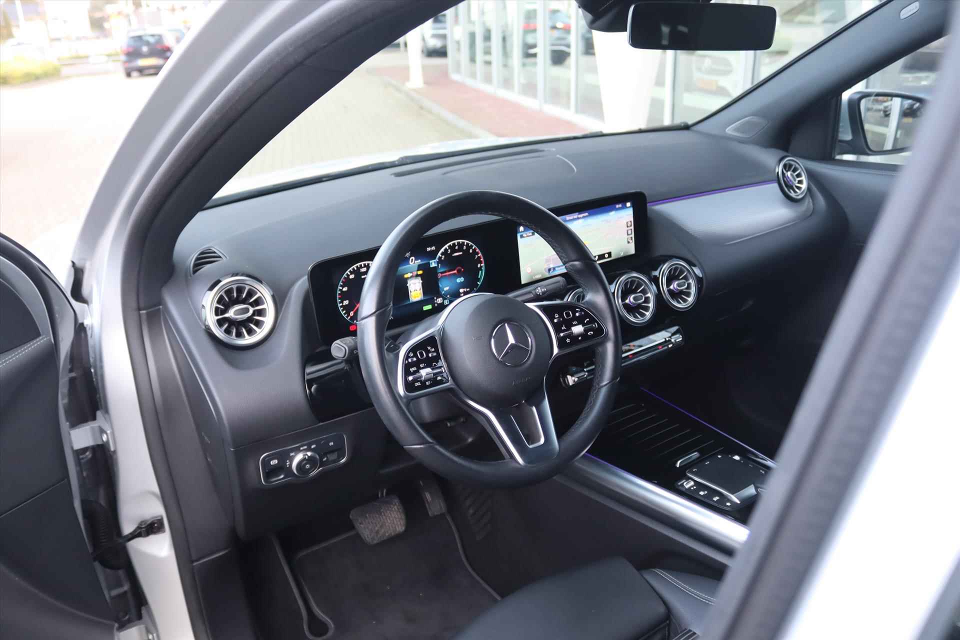 Mercedes GLA 250e 218PK AUTOMAAT STYLE Navi | Trekhaak | Adapt.Cruise | Widescreen | Sfeerverl. | Electr.Klep | Camera | Led | Carplay | 19 Inch Lm | - 15/68