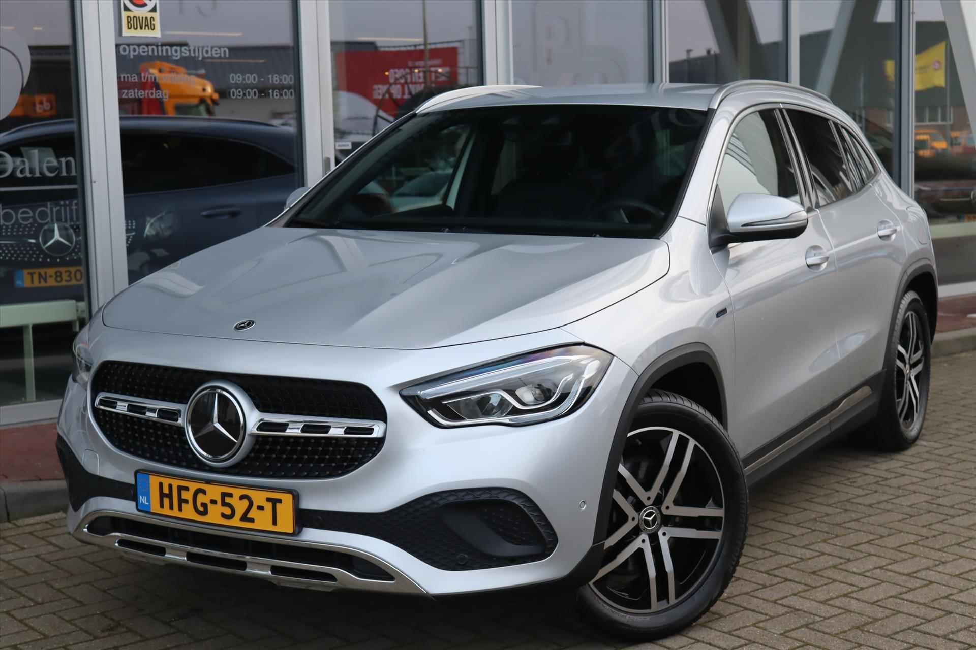 Mercedes GLA 250e 218PK AUTOMAAT STYLE Navi | Trekhaak | Adapt.Cruise | Widescreen | Sfeerverl. | Electr.Klep | Camera | Led | Carplay | 19 Inch Lm | - 57/68