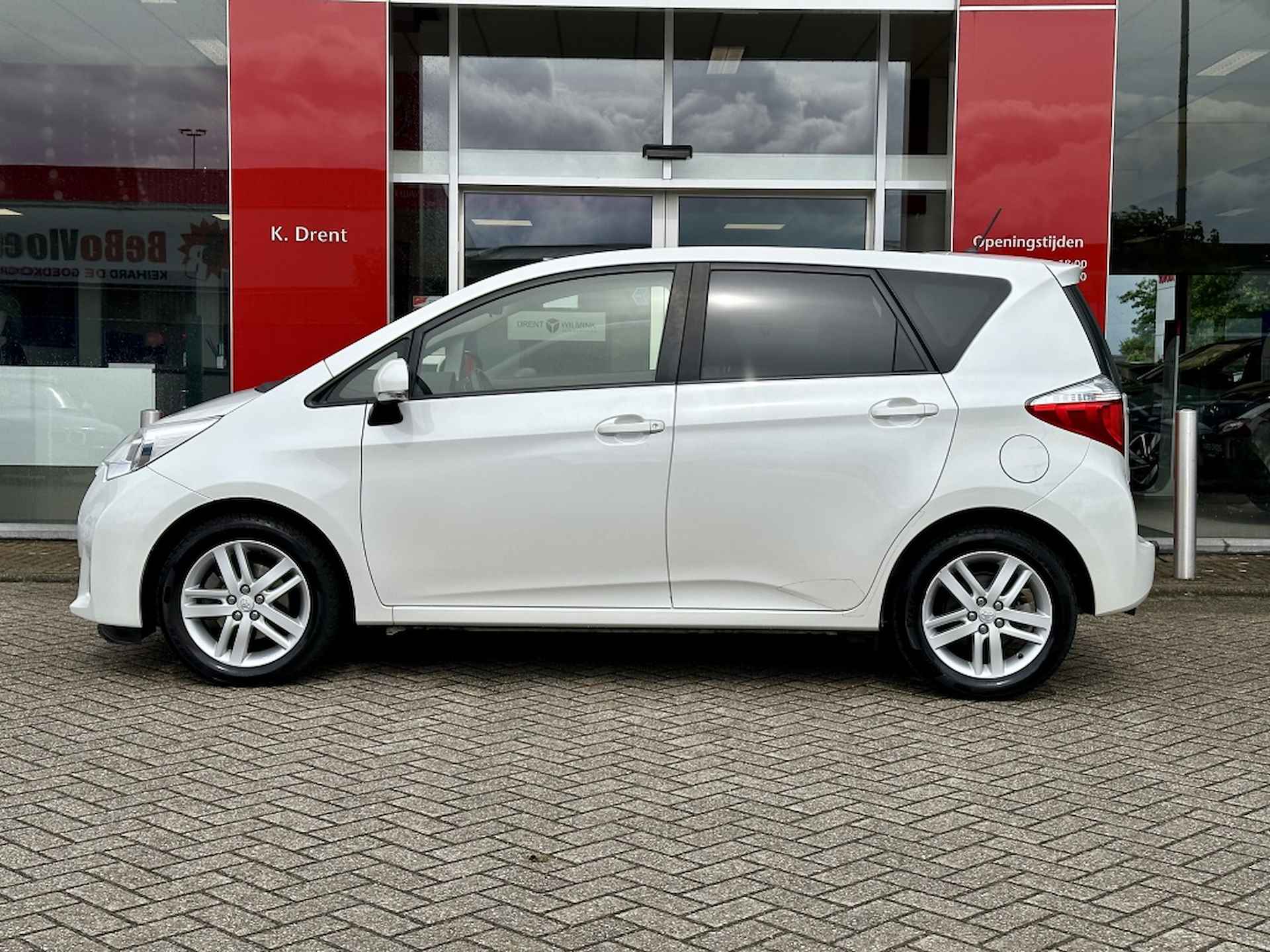 Toyota Verso-S 1.3 VVT-i Dynamic | Trekhaak | Panoramadak - 3/29