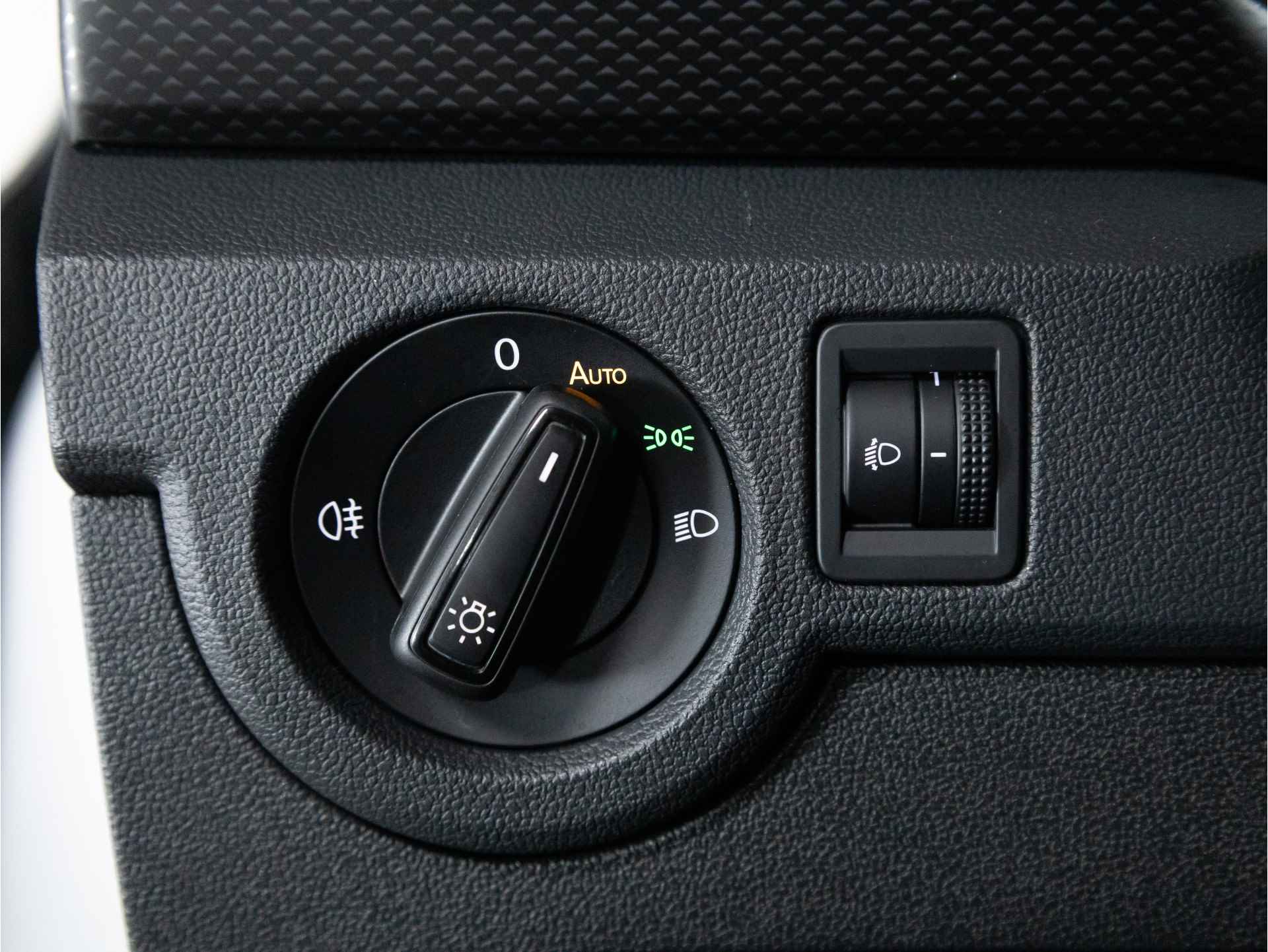 Volkswagen T-Cross AUTOMAAT 1.0 TSI 110 PK DSG Life | Navigatie | Achteruitrijcamera | Stoelverwarming | Adaptieve Cruise Control | - 17/36