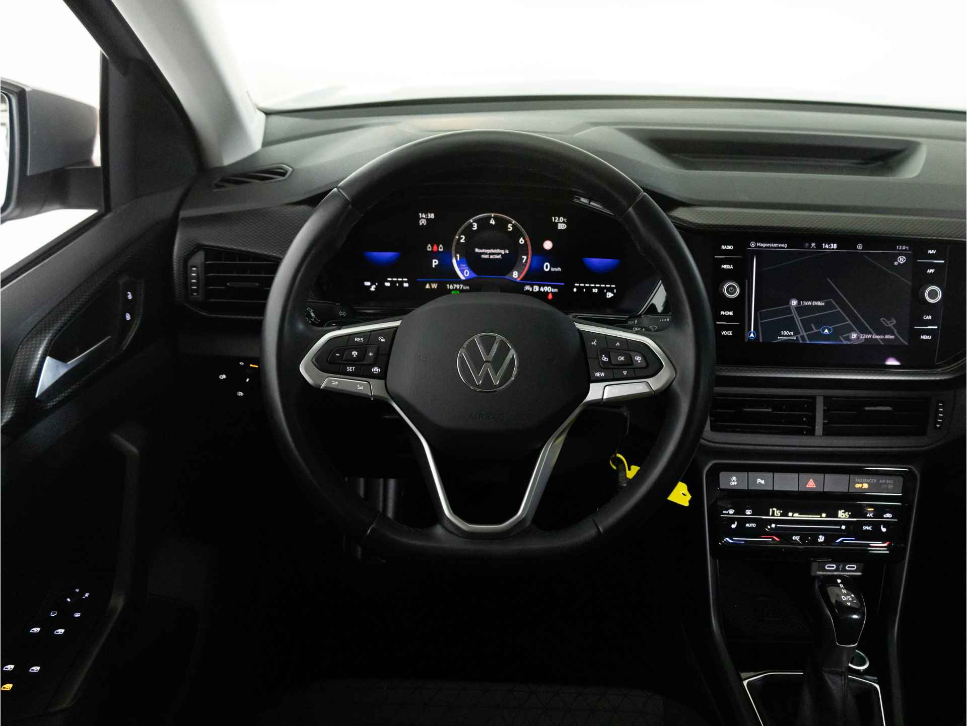 Volkswagen T-Cross AUTOMAAT 1.0 TSI 110 PK DSG Life | Navigatie | Achteruitrijcamera | Stoelverwarming | Adaptieve Cruise Control | - 34/36