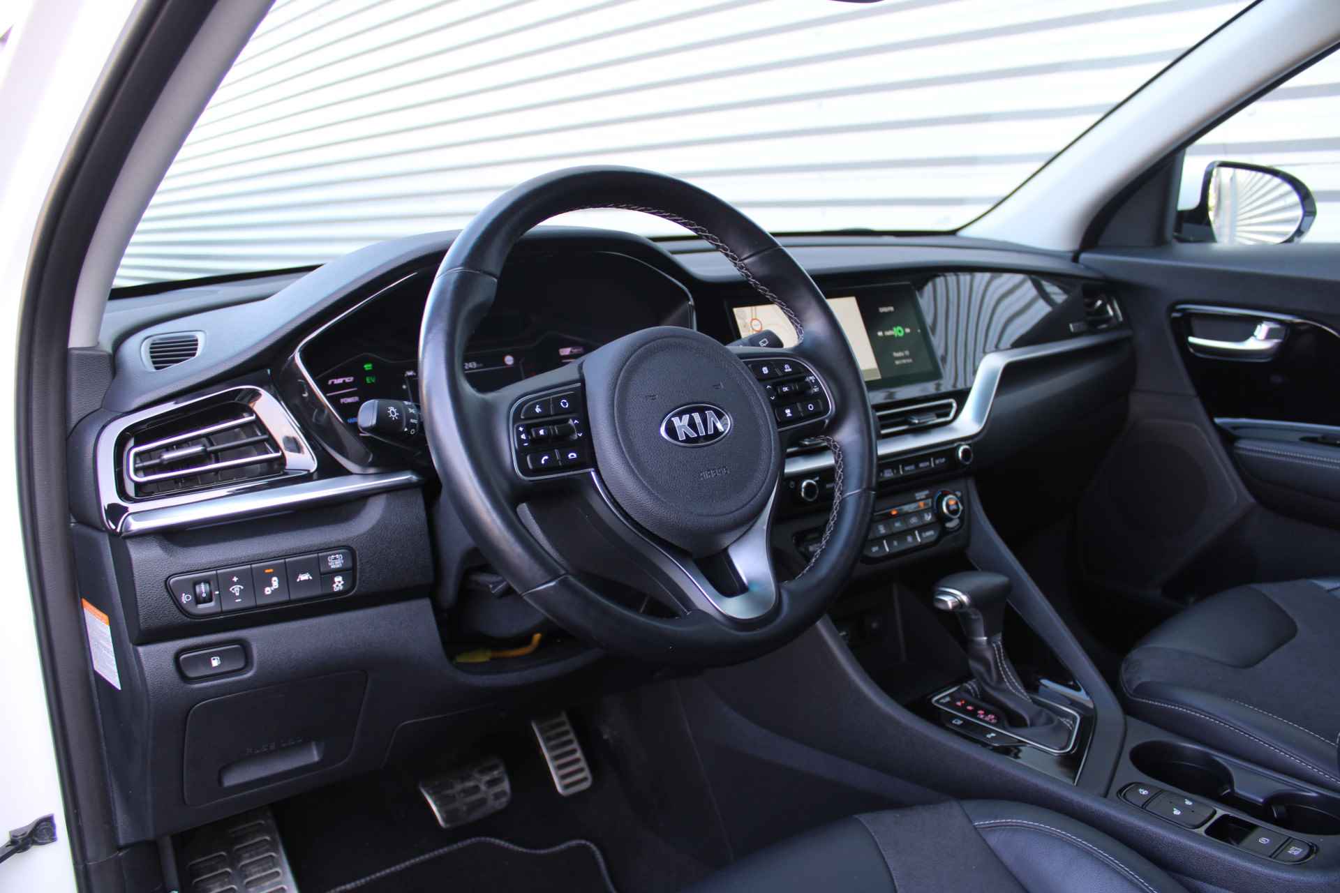 Kia Niro 1.6 GDi Hybrid Edition | Navi | Airco | Cruise | 18" LM | Pano | Trekhaak | - 28/36