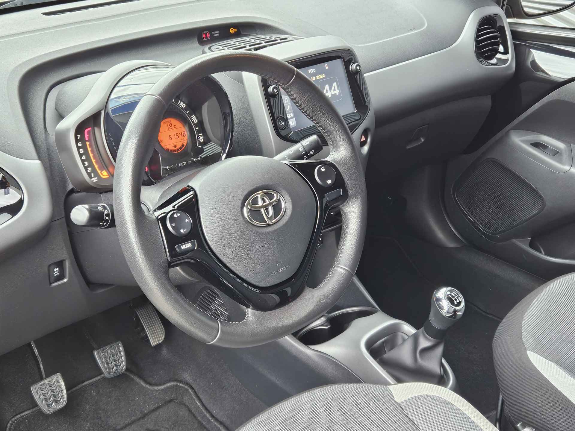 Toyota Aygo 1.0 VVT-i x-play | Camera | Airco | Apple Carplay - 9/38