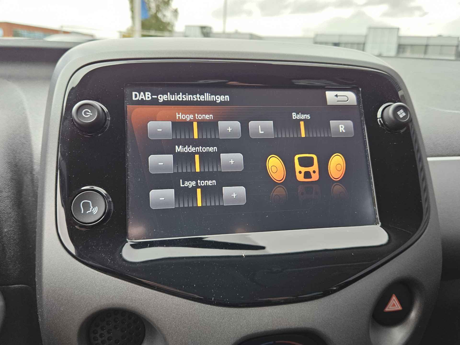 Toyota Aygo 1.0 VVT-i x-play | Camera | Airco | Apple Carplay - 24/38