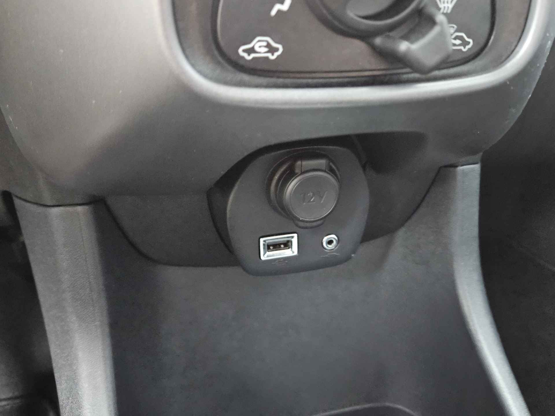 Toyota Aygo 1.0 VVT-i x-play | Camera | Airco | Apple Carplay - 36/38