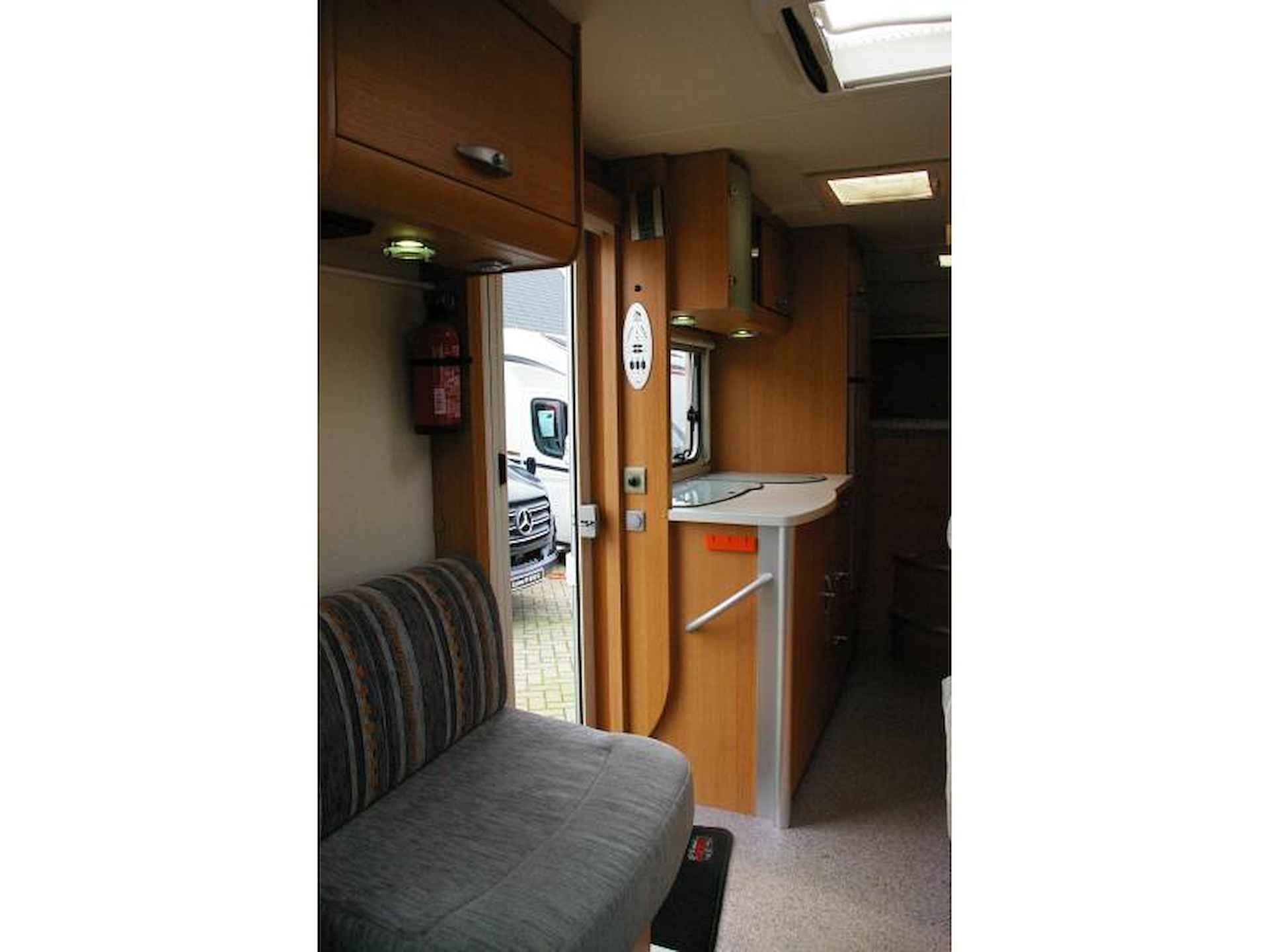 Knaus Sport Silver Line 650 TI Dwarsbed, Top indeling. - 11/16