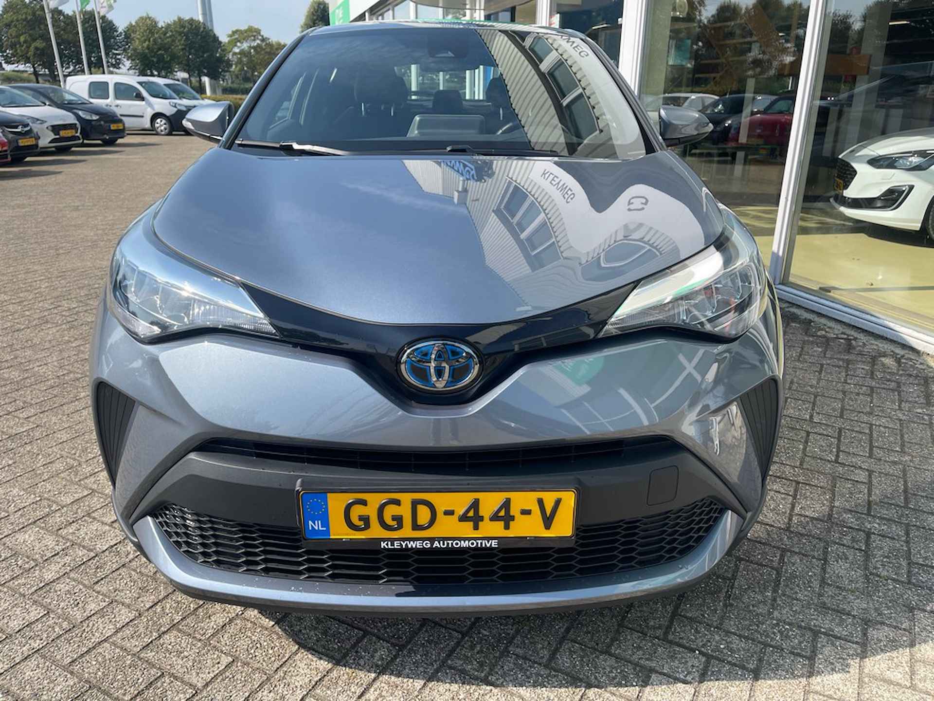 Toyota C-HR 1.8 Hybrid Bns, Nav, Camera, Carplay, All seasons - 3/23