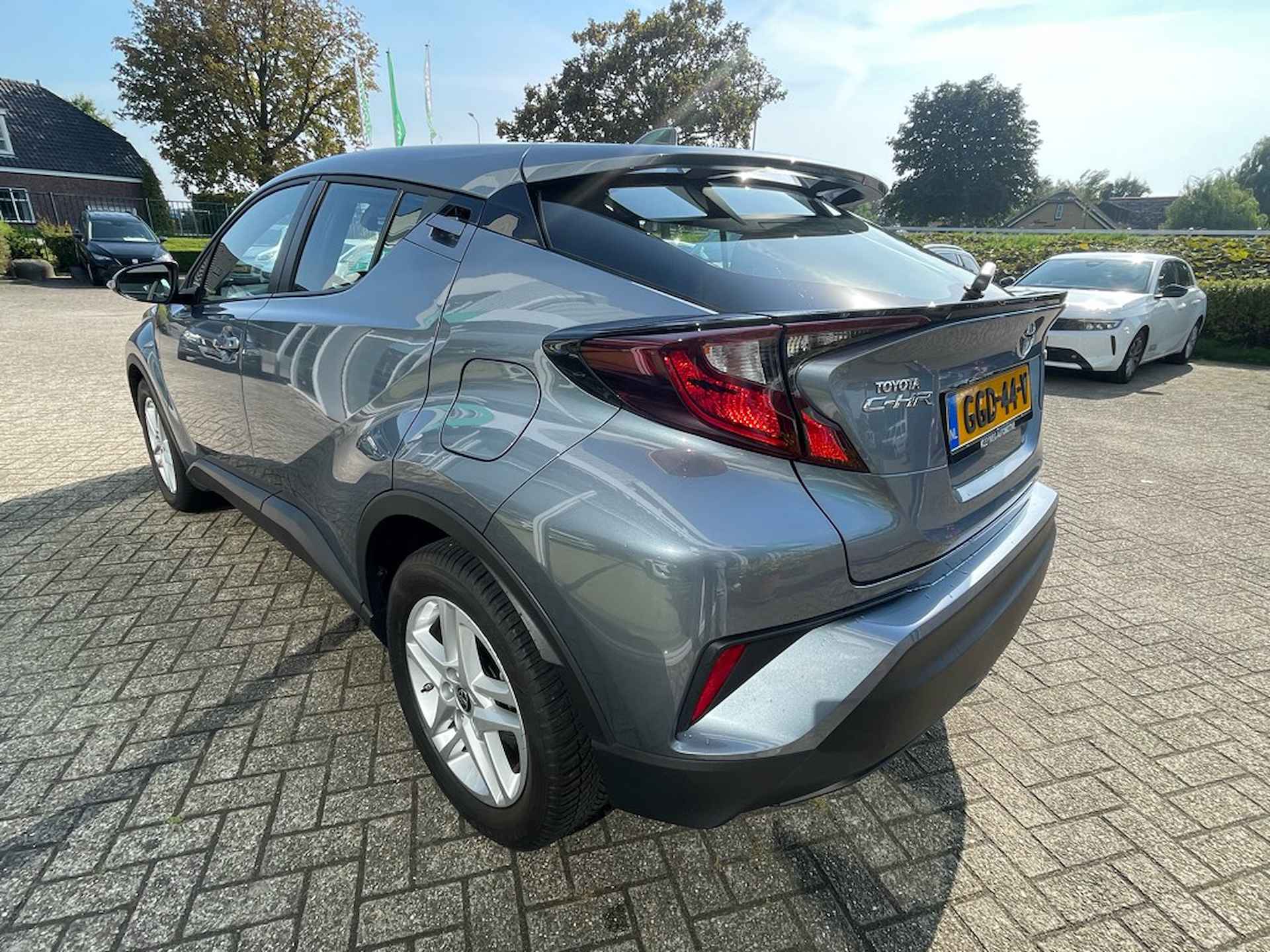 Toyota C-HR 1.8 Hybrid Bns, Nav, Camera, Carplay, All seasons - 9/23