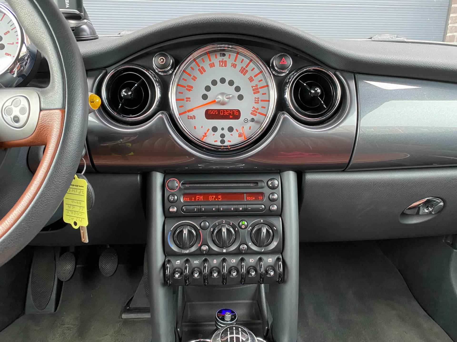 MINI Cabrio 1.6 Cooper Sidewalk | Leder interieur | Airco | Cruise Control | Garantie - 19/37