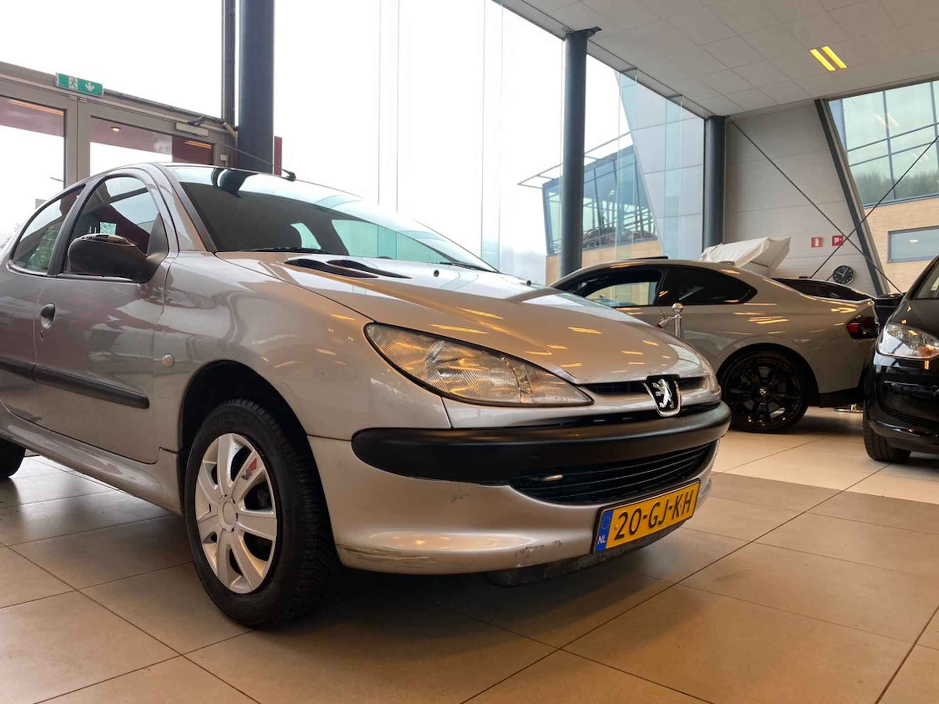 Peugeot 206 1.4 XT 5 Deurs,5 Zits,Elektrischpakket,Stuurbekrachting,Lagekilometerstand - 3/22