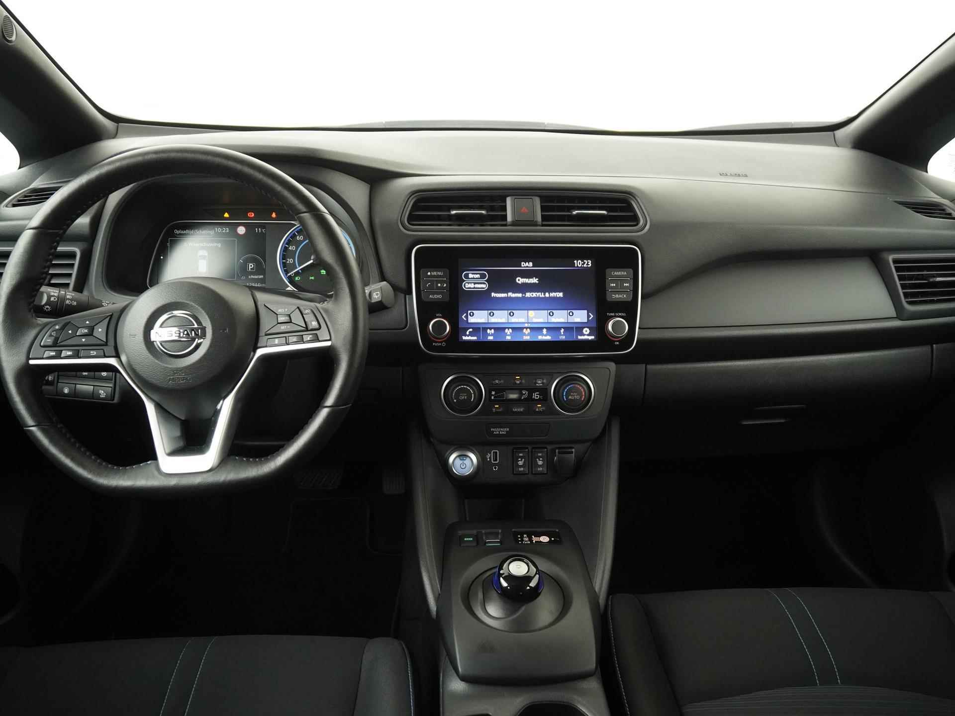 Nissan Leaf Acenta 40 kWh 15.895 na subsidie | Camera | Carplay | Blind spot | Winter pakket |  Zondag Open! - 5/35