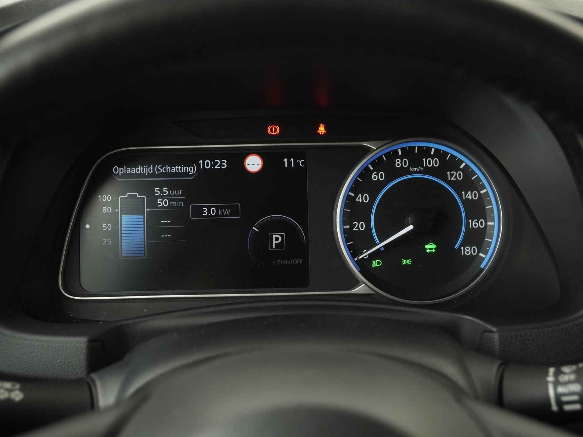 Nissan Leaf Acenta 40 kWh 15.895 na subsidie | Camera | Carplay | Blind spot | Winter pakket |  Zondag Open! - 8/35