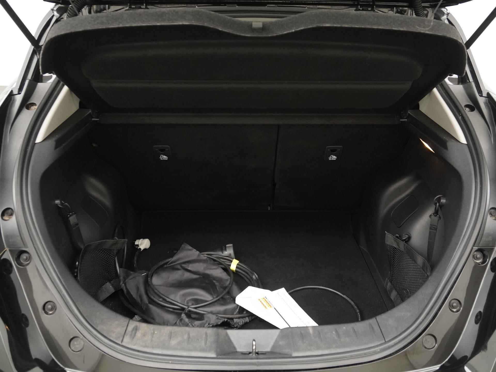 Nissan Leaf Acenta 40 kWh 15.895 na subsidie | Camera | Carplay | Blind spot | Winter pakket |  Zondag Open! - 19/35