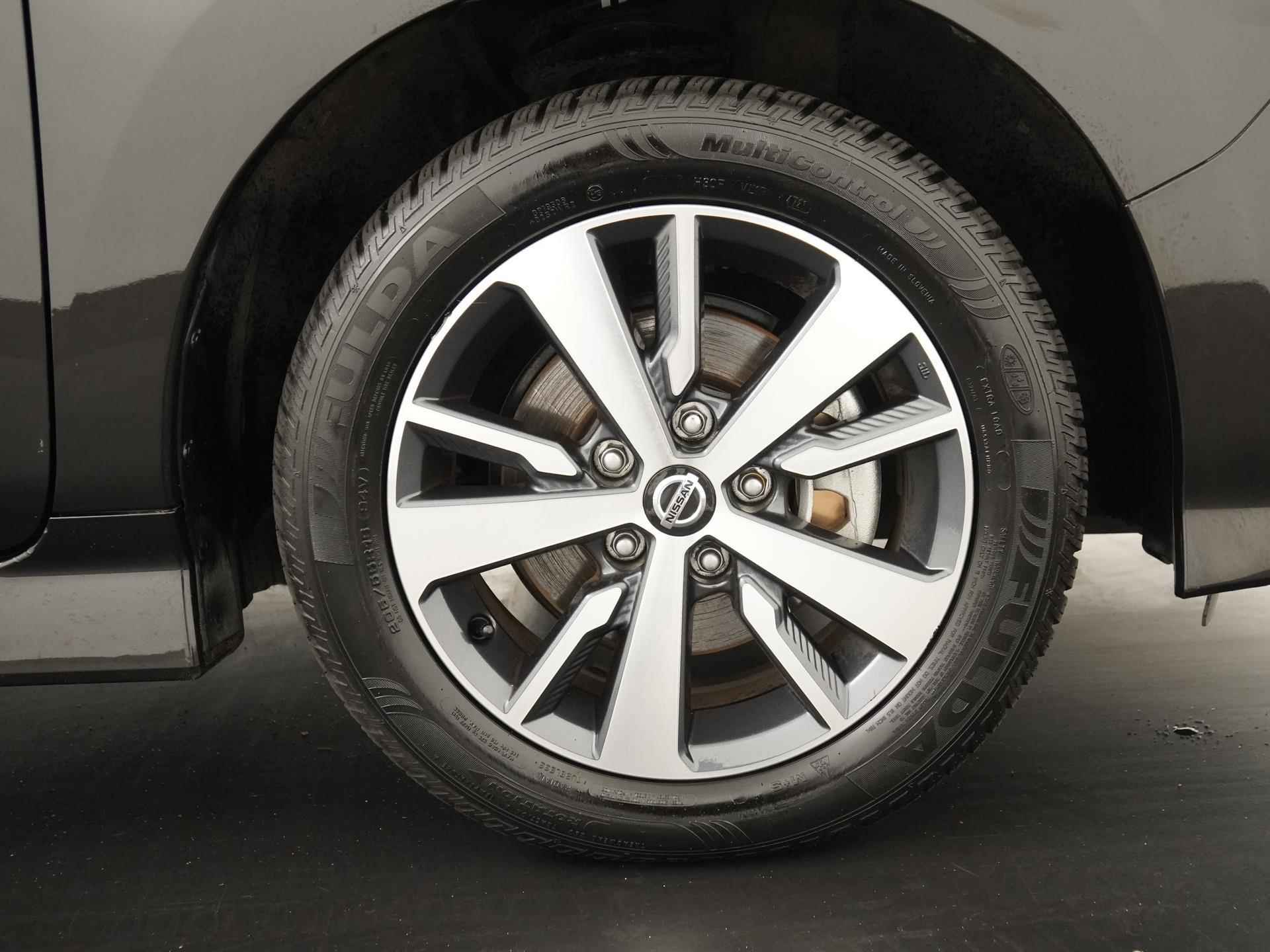 Nissan Leaf Acenta 40 kWh 15.895 na subsidie | Camera | Carplay | Blind spot | Winter pakket |  Zondag Open! - 27/35