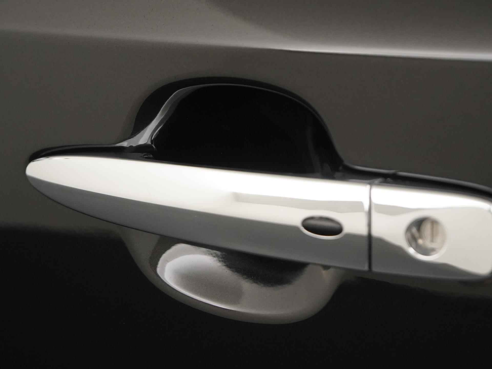 Nissan Leaf Acenta 40 kWh 15.895 na subsidie | Camera | Carplay | Blind spot | Winter pakket |  Zondag Open! - 34/35