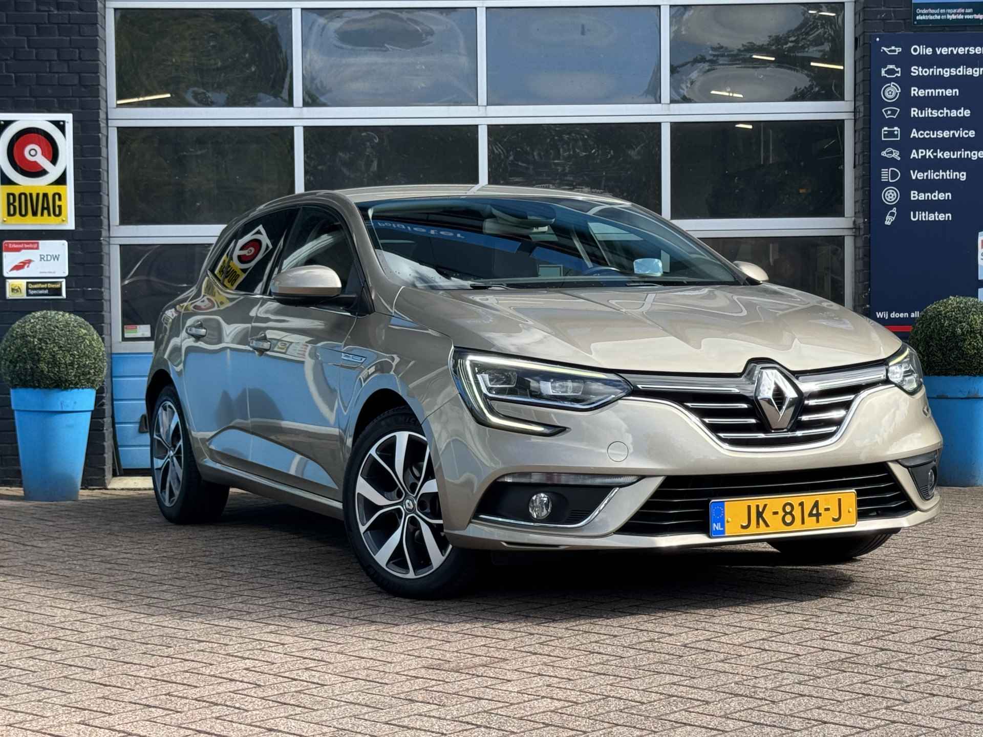 Renault Mégane 1.2 TCe Bose | Climate Control | Navigatie | Voorstoelen Verwarmd | Head Up Display | Rijklaar + 12 Maand BOVAG Garantie - 30/36