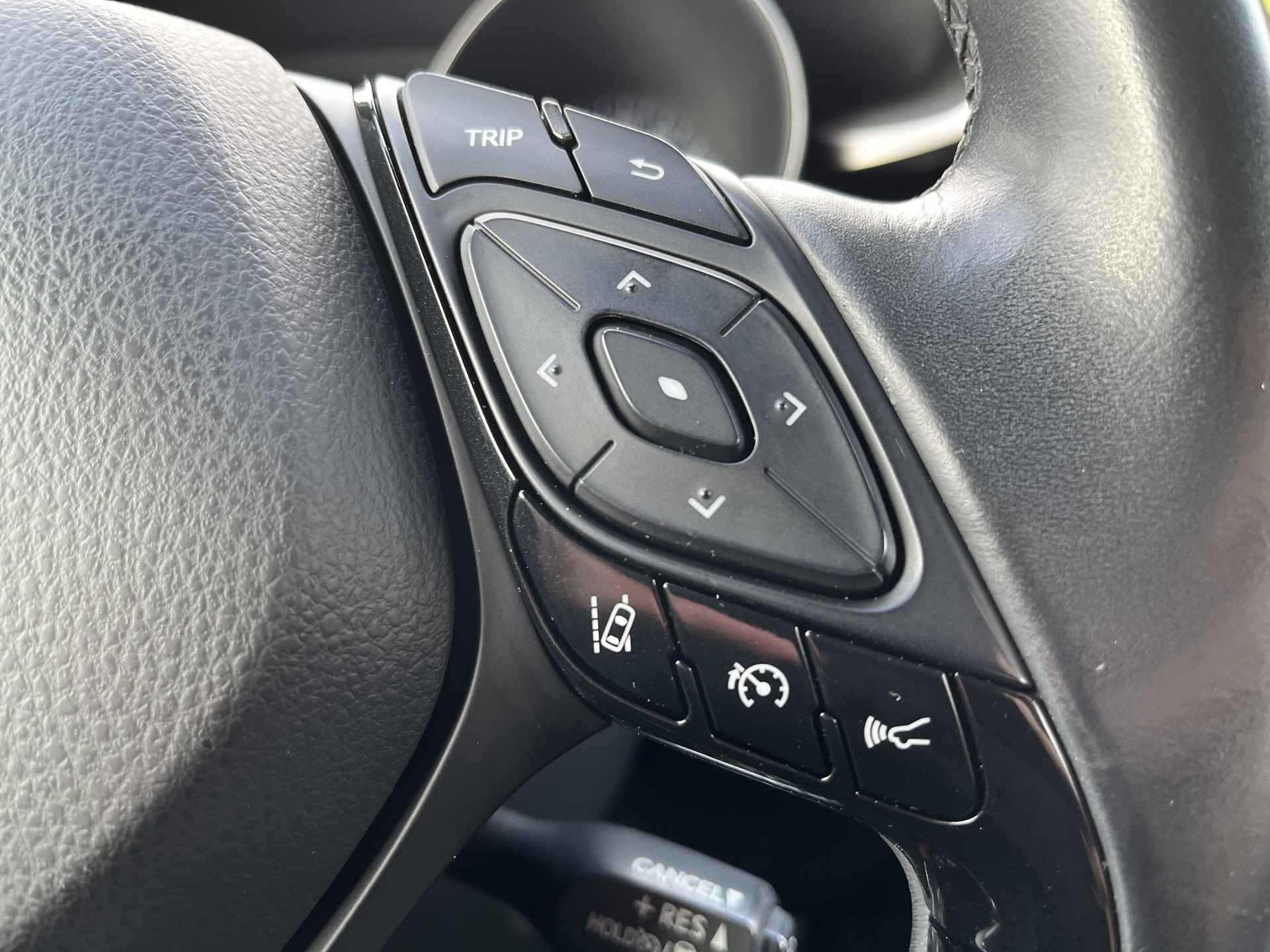 Toyota C-HR 1.8 Hybride Bi-Tone | Navigatie | Achteruitrijcamera - 26/32