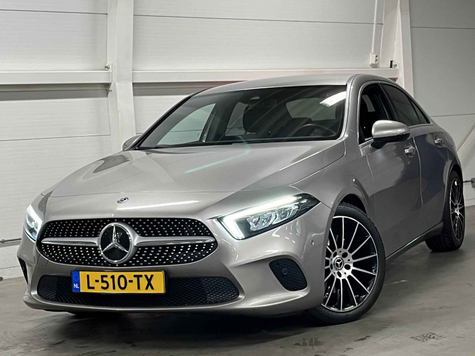 Mercedes-Benz A-Klasse 220 4MATIC Premium | Night Pakket | Parkeercamera | 18" Velgen - 6/46