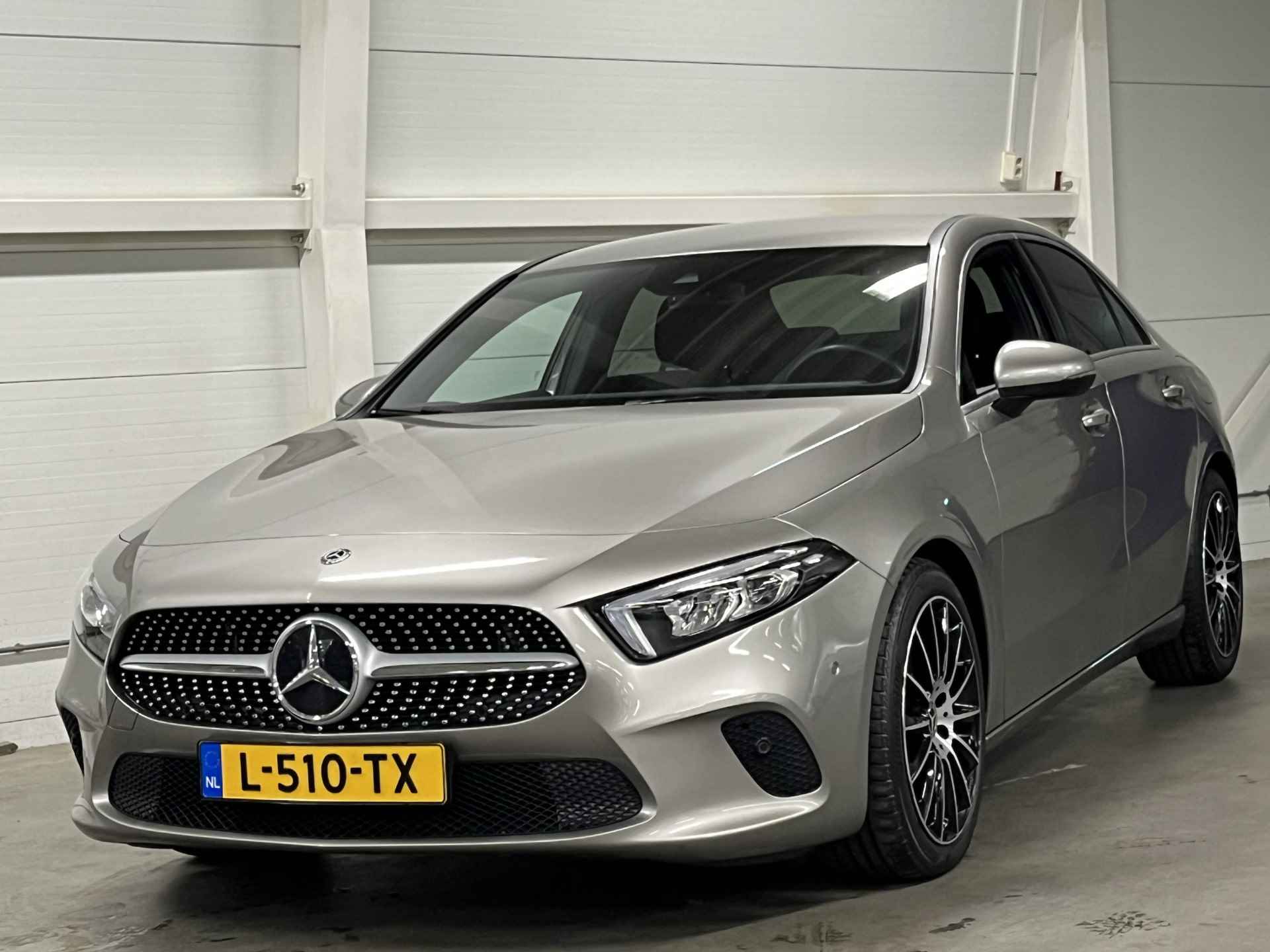 Mercedes-Benz A-Klasse 220 4MATIC Premium | Night Pakket | Parkeercamera | 18" Velgen - 8/46