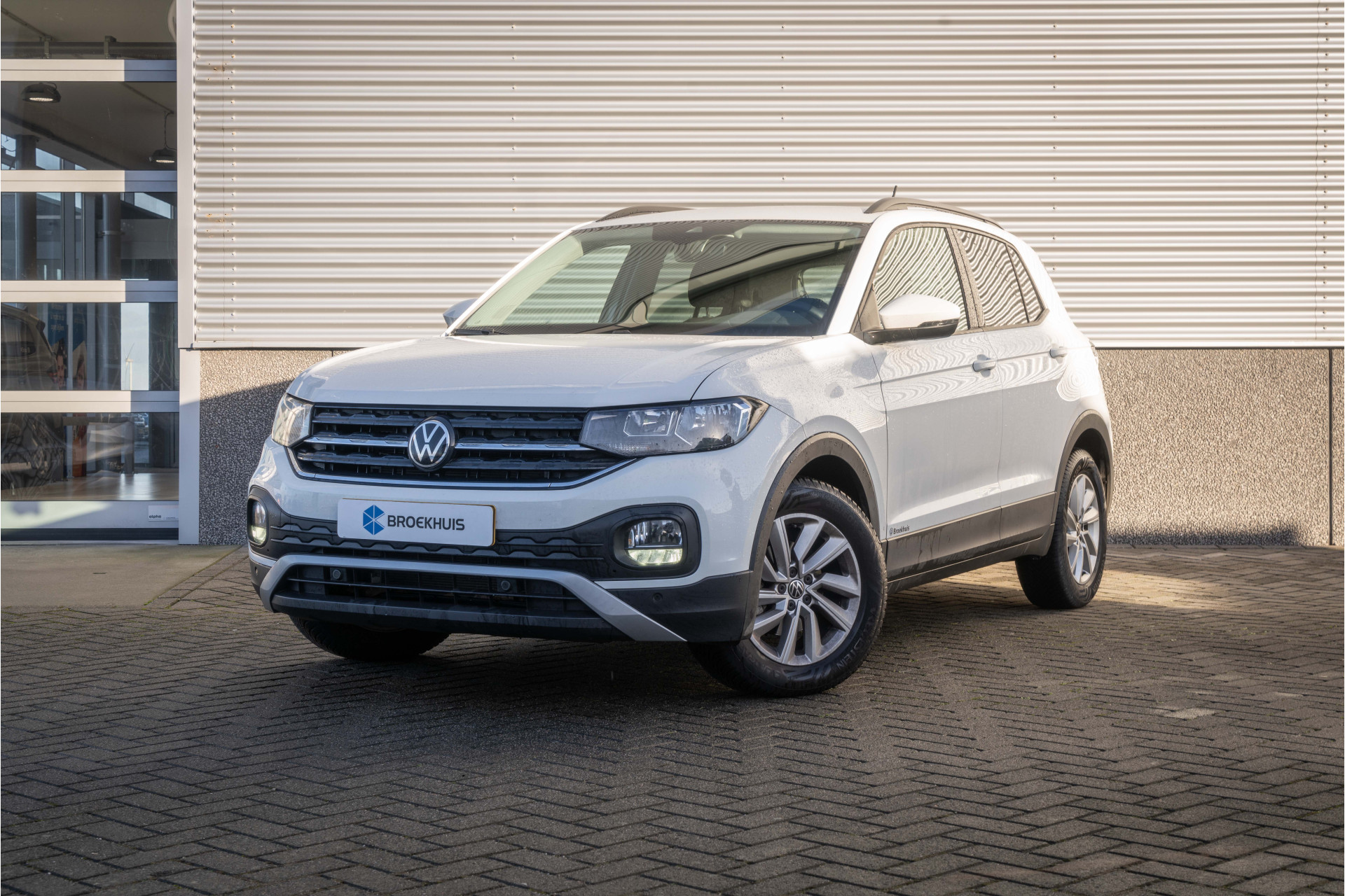 Volkswagen T-Cross 1.0 95pk TSI Life |Navigatie| Getint glas| Parkeersensoren v+a |