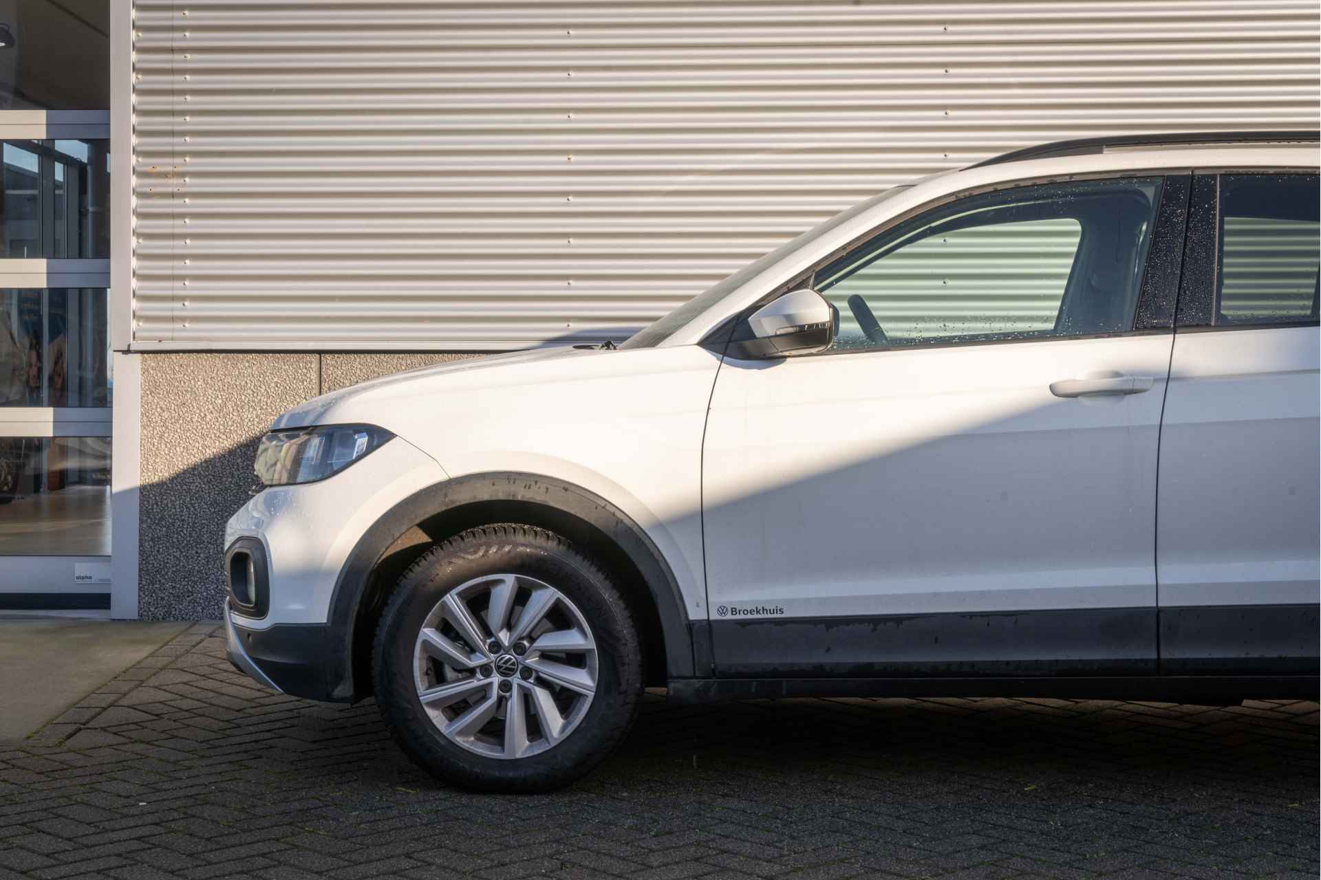 Volkswagen T-Cross 1.0 95pk TSI Life |Navigatie| Getint glas| Parkeersensoren v+a | - 8/40