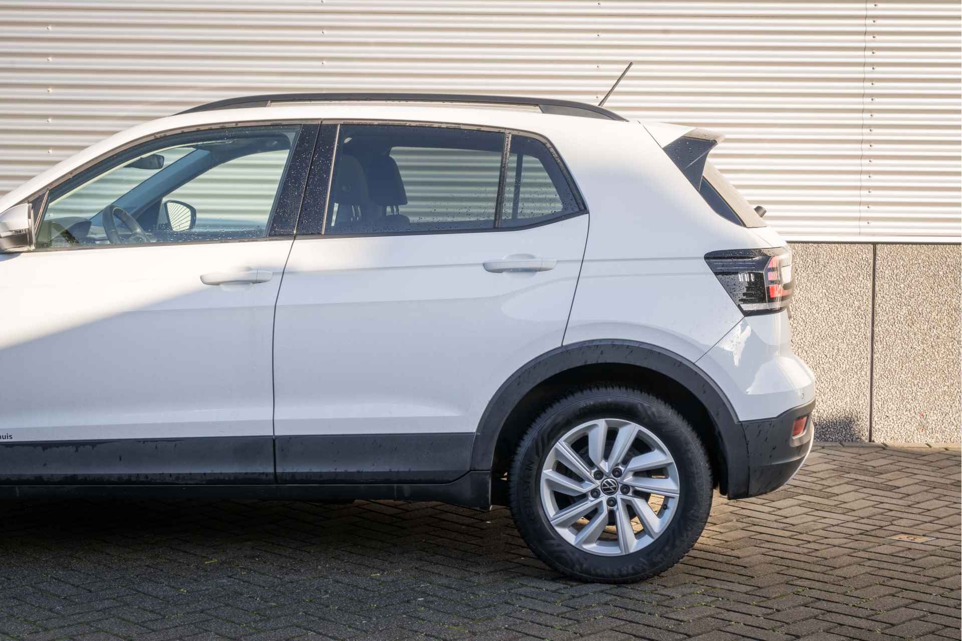 Volkswagen T-Cross 1.0 95pk TSI Life |Navigatie| Getint glas| Parkeersensoren v+a | - 9/40