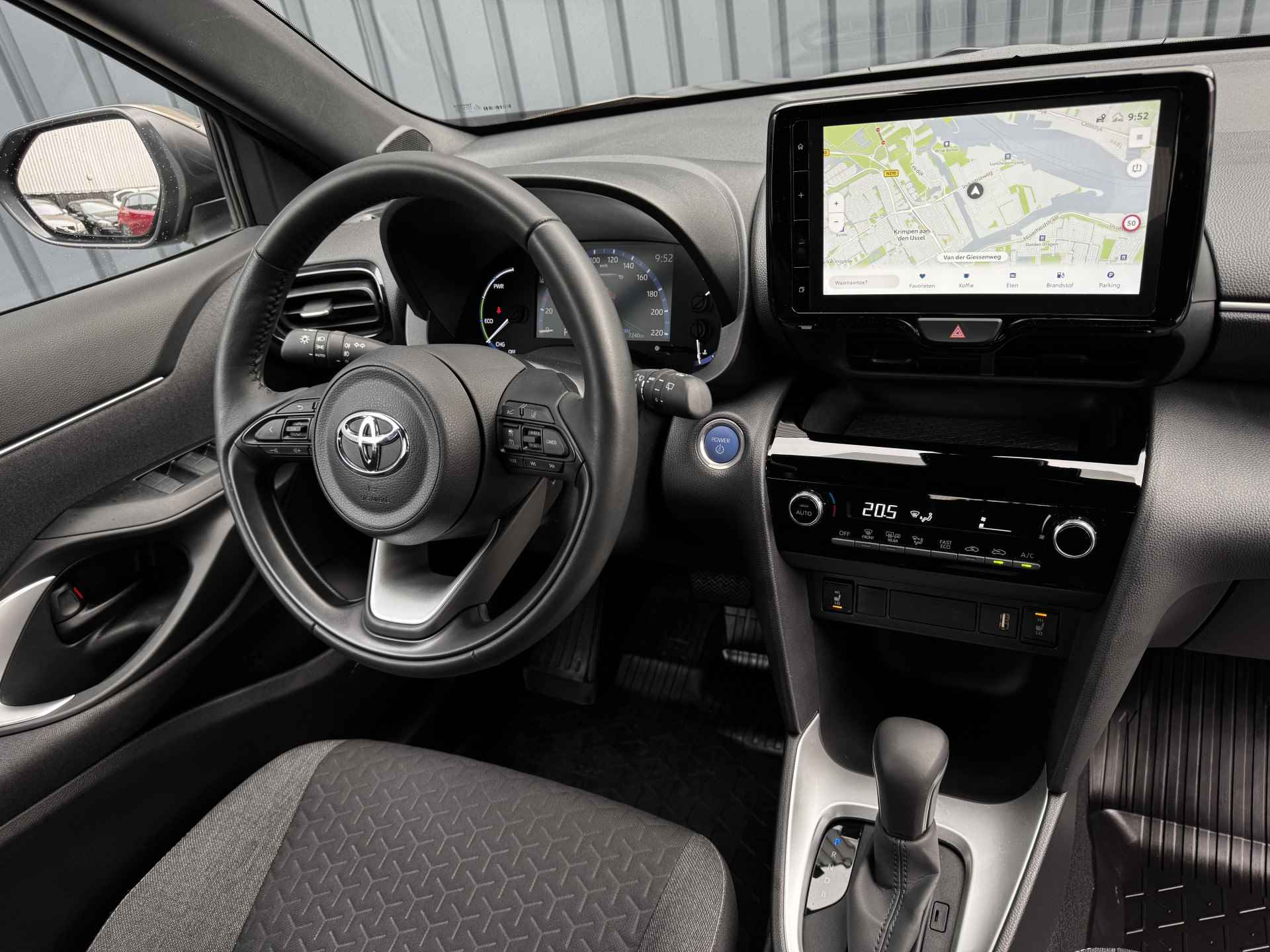 Toyota Yaris Cross 1.5 Hybrid Explore | Navi | Keyless | Stoel &Stuur verw. | Camera | PDC V&A | Prijs Rijklaar!! - 8/43