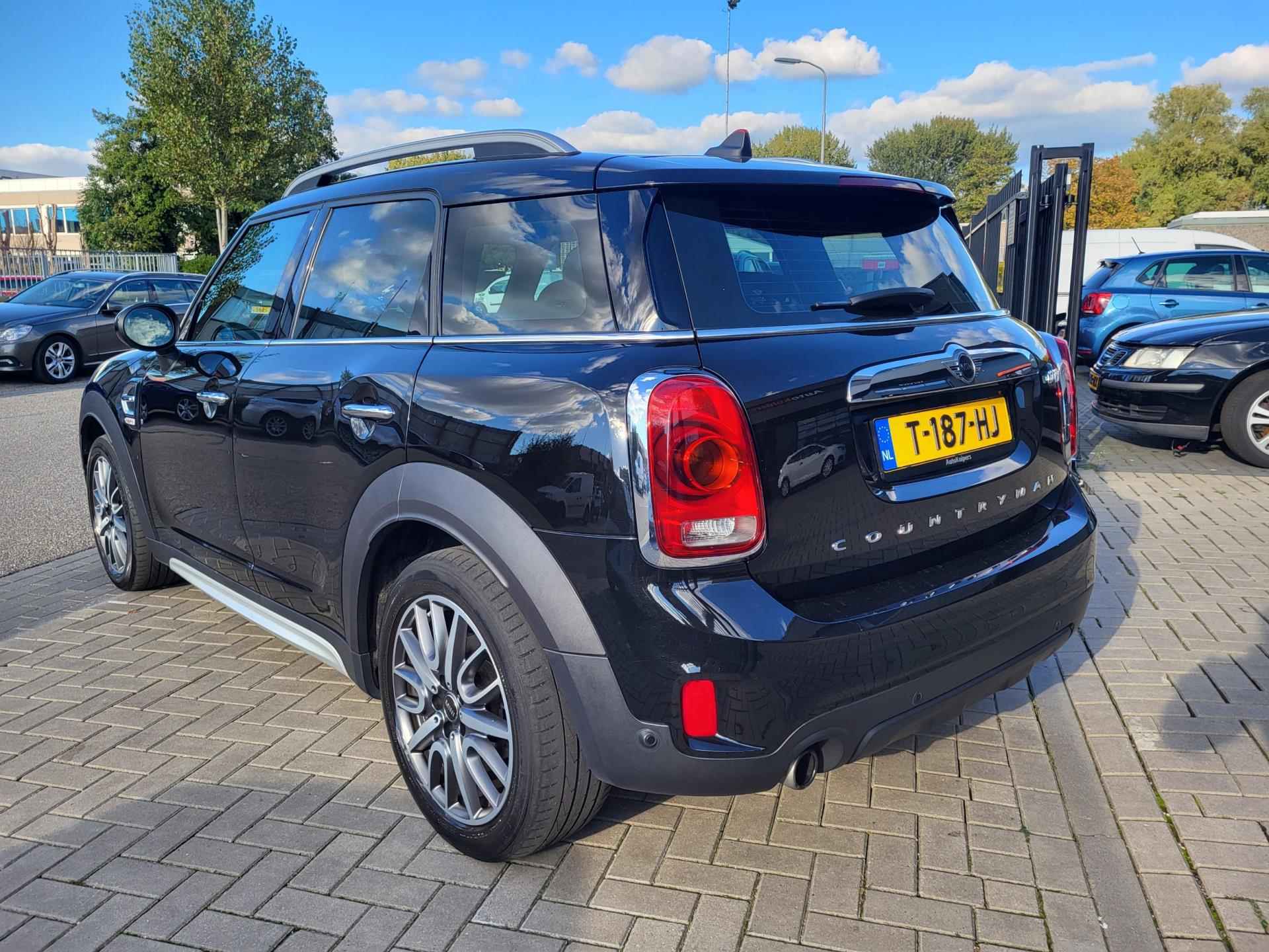 Mini Mini Countryman 1.5 Cooper Chili - 3/32