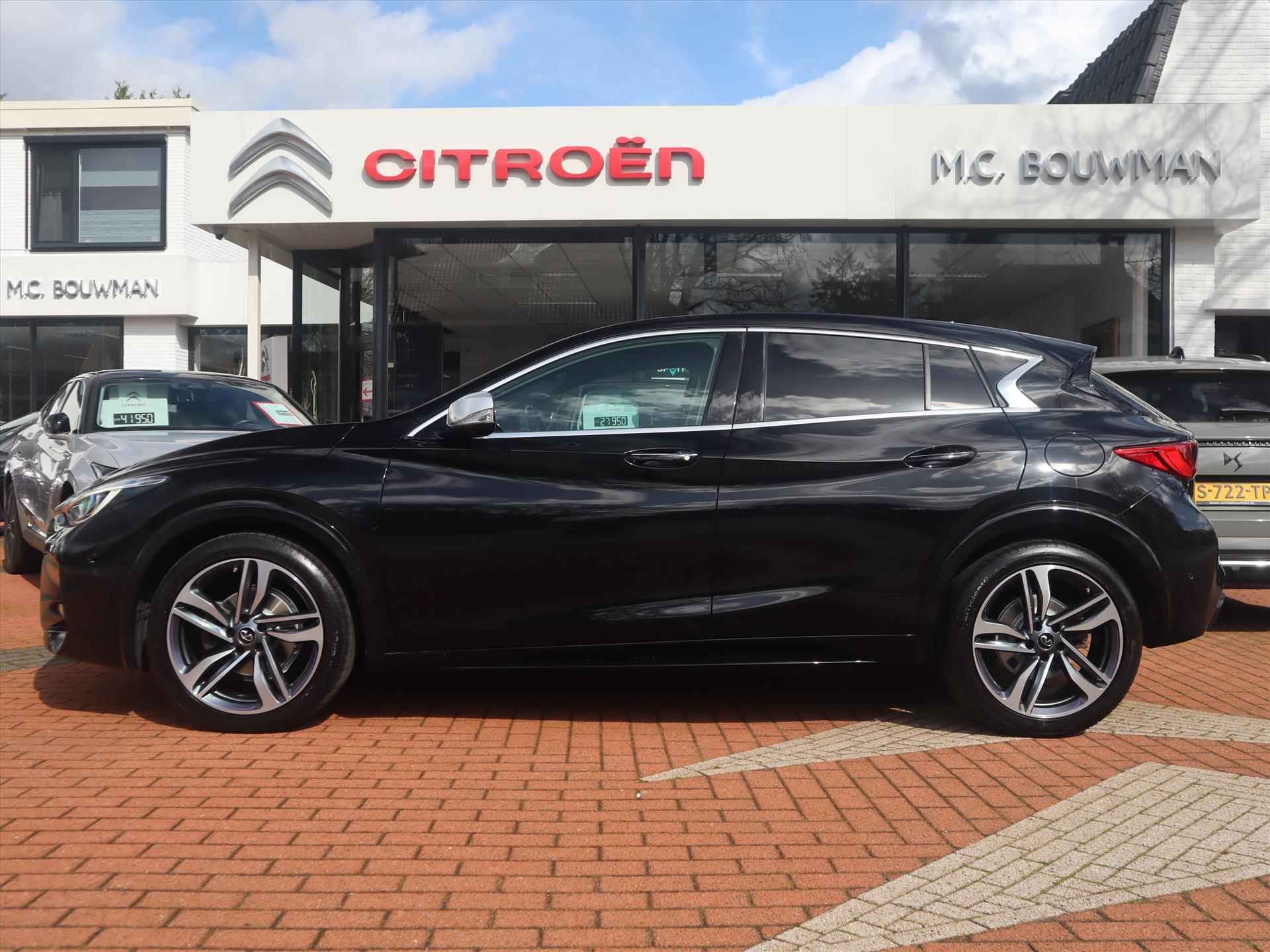 INFINITI Q30 1.6T 156PK DCT7 Automaat Sport, Rijklaarprijs | Stoelverwarming | 360 Camera | Navigatie - 2/65