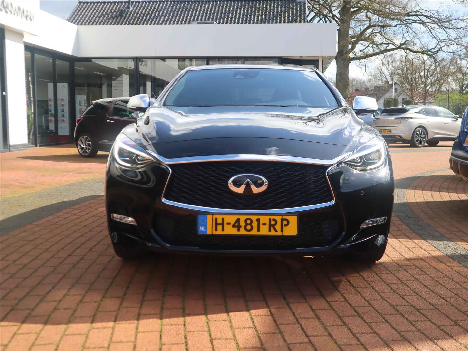 INFINITI Q30 1.6T 156PK DCT7 Automaat Sport, Rijklaarprijs | Stoelverwarming | 360 Camera | Navigatie - 52/65