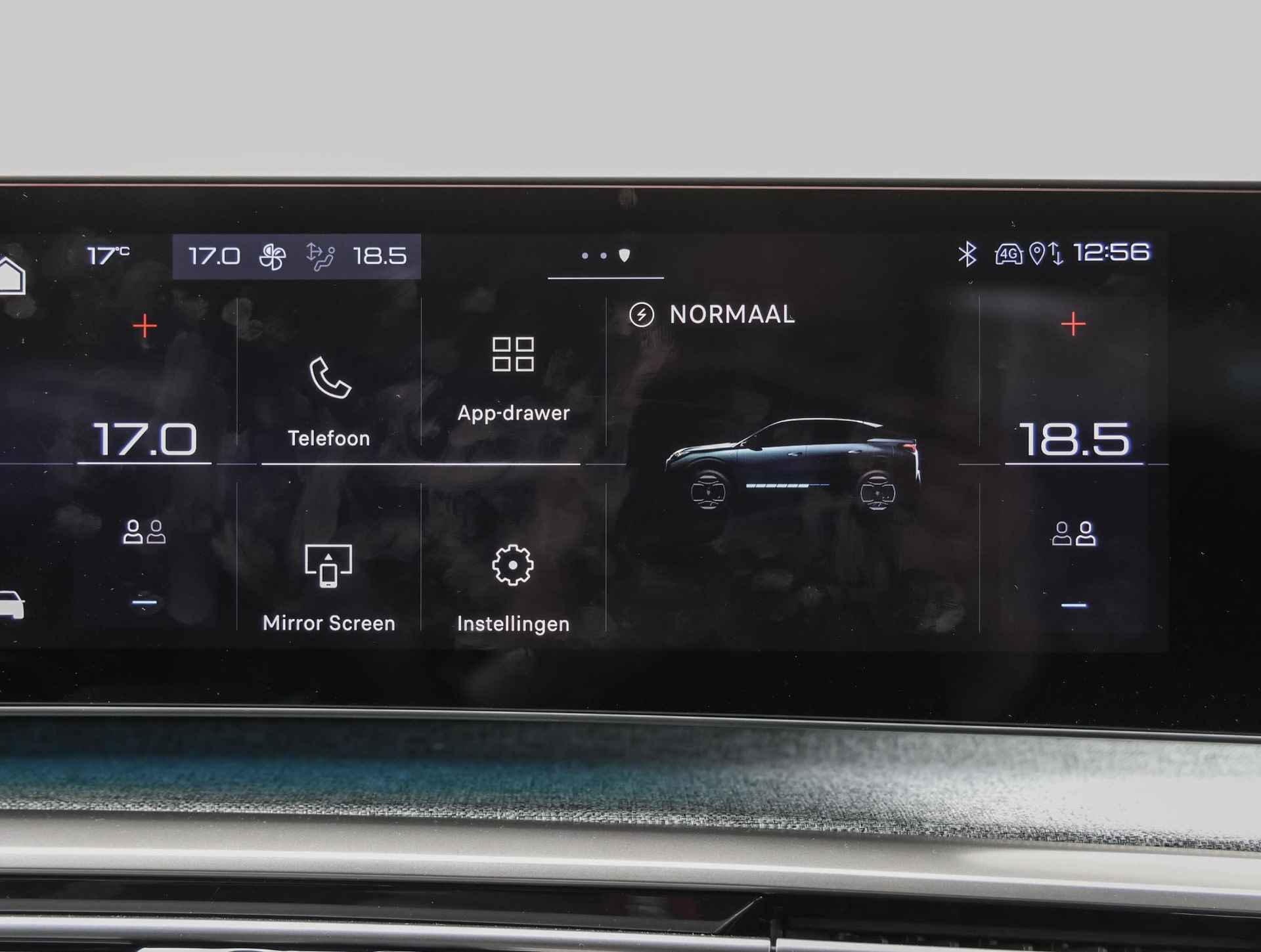 Peugeot e-3008 Allure 73 kWh (1ste eig./Adapt.Cruise/P.Glass/AppleCarPlay/360Camera) - 24/46