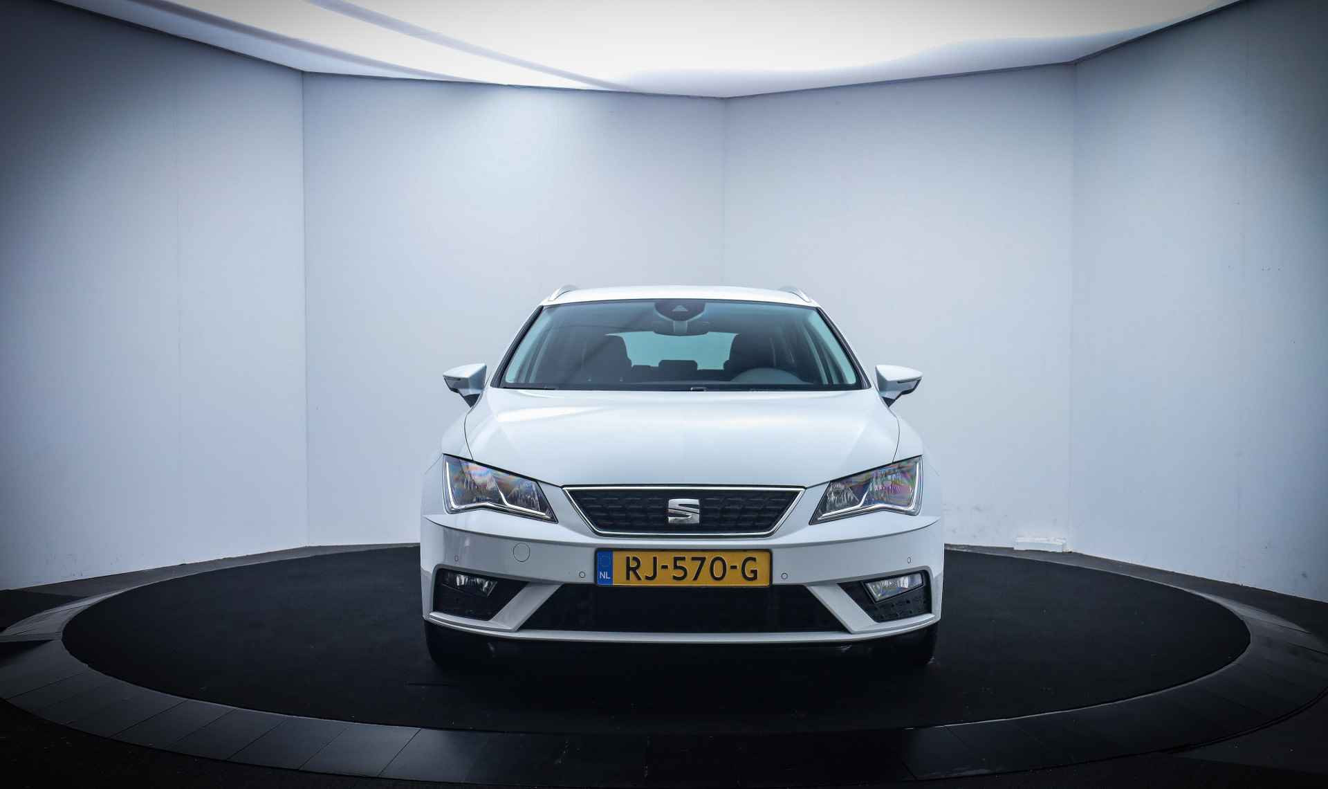 SEAT León ST 1.4TSI Dsg Style Intense CARPLAY/SEAT SOUND/KEYLESS/DAB/LANE ASSIST/CLIMA/CRUISE/LMV - 2/25