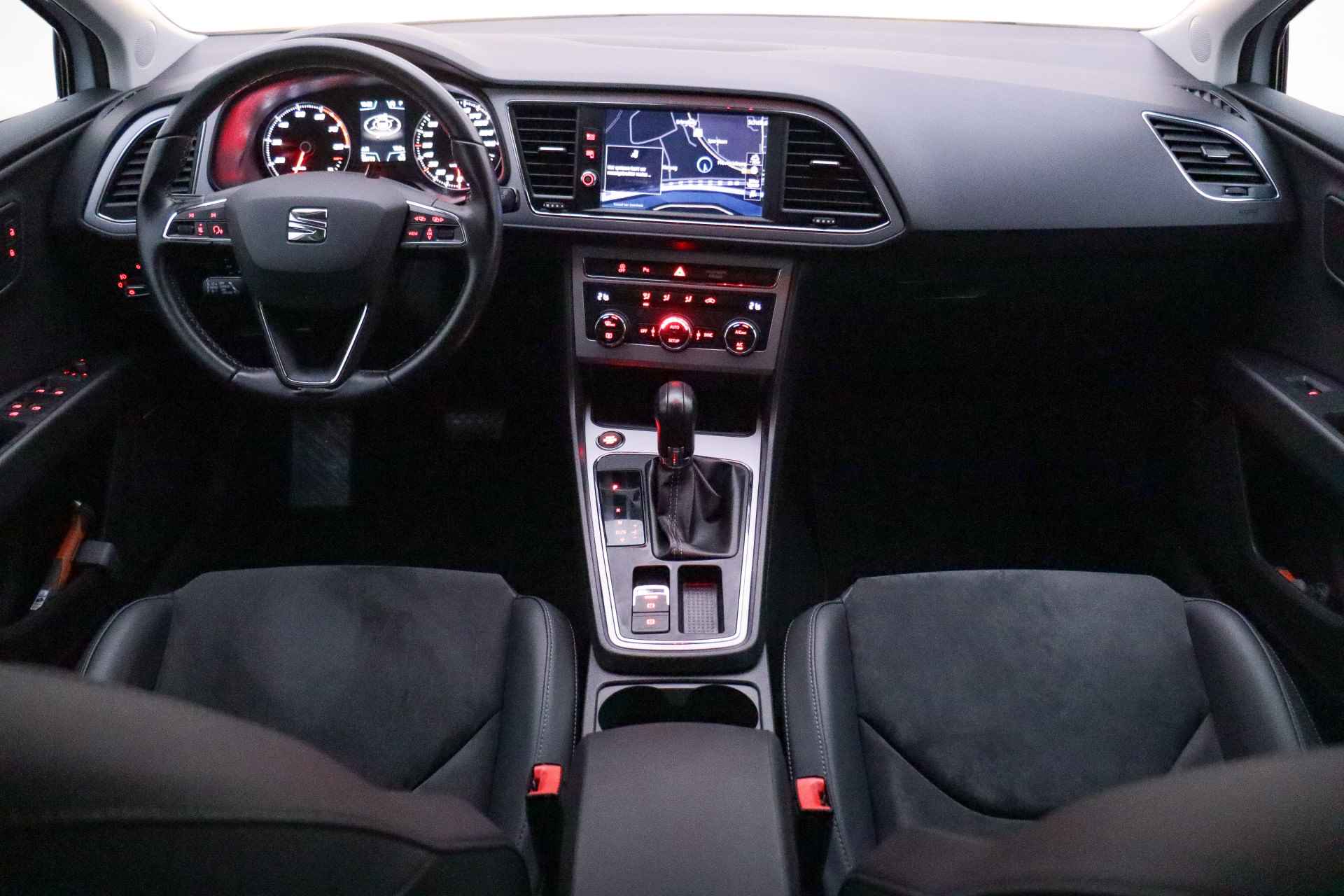 SEAT León ST 1.4TSI Dsg Style Intense CARPLAY/SEAT SOUND/KEYLESS/DAB/LANE ASSIST/CLIMA/CRUISE/LMV - 17/25