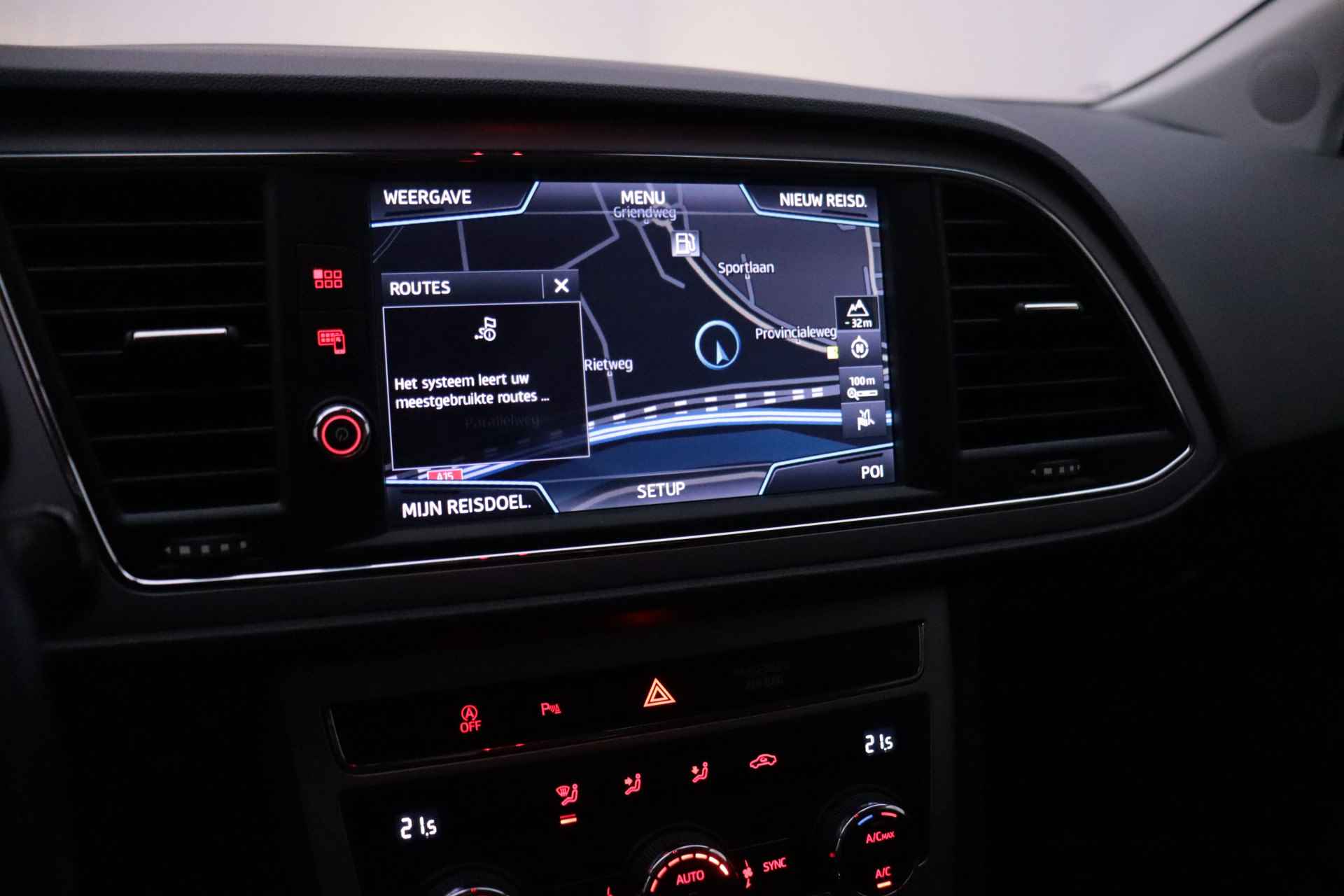 SEAT León ST 1.4TSI Dsg Style Intense CARPLAY/SEAT SOUND/KEYLESS/DAB/LANE ASSIST/CLIMA/CRUISE/LMV - 21/25