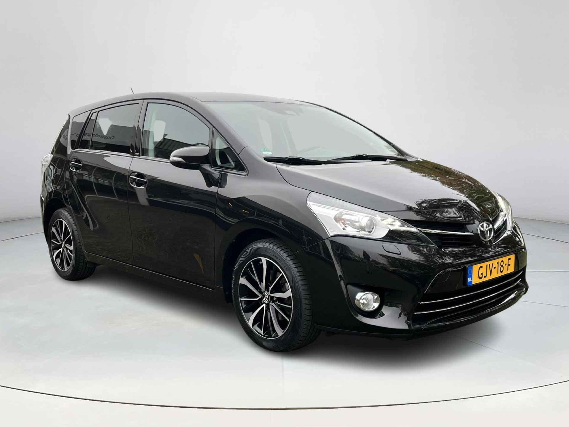 Toyota Verso 1.8 VVT-i Dynamic | Stoelverwarming | Bluetooth | Parkeercamera | Licht metalen velgen | - 8/26