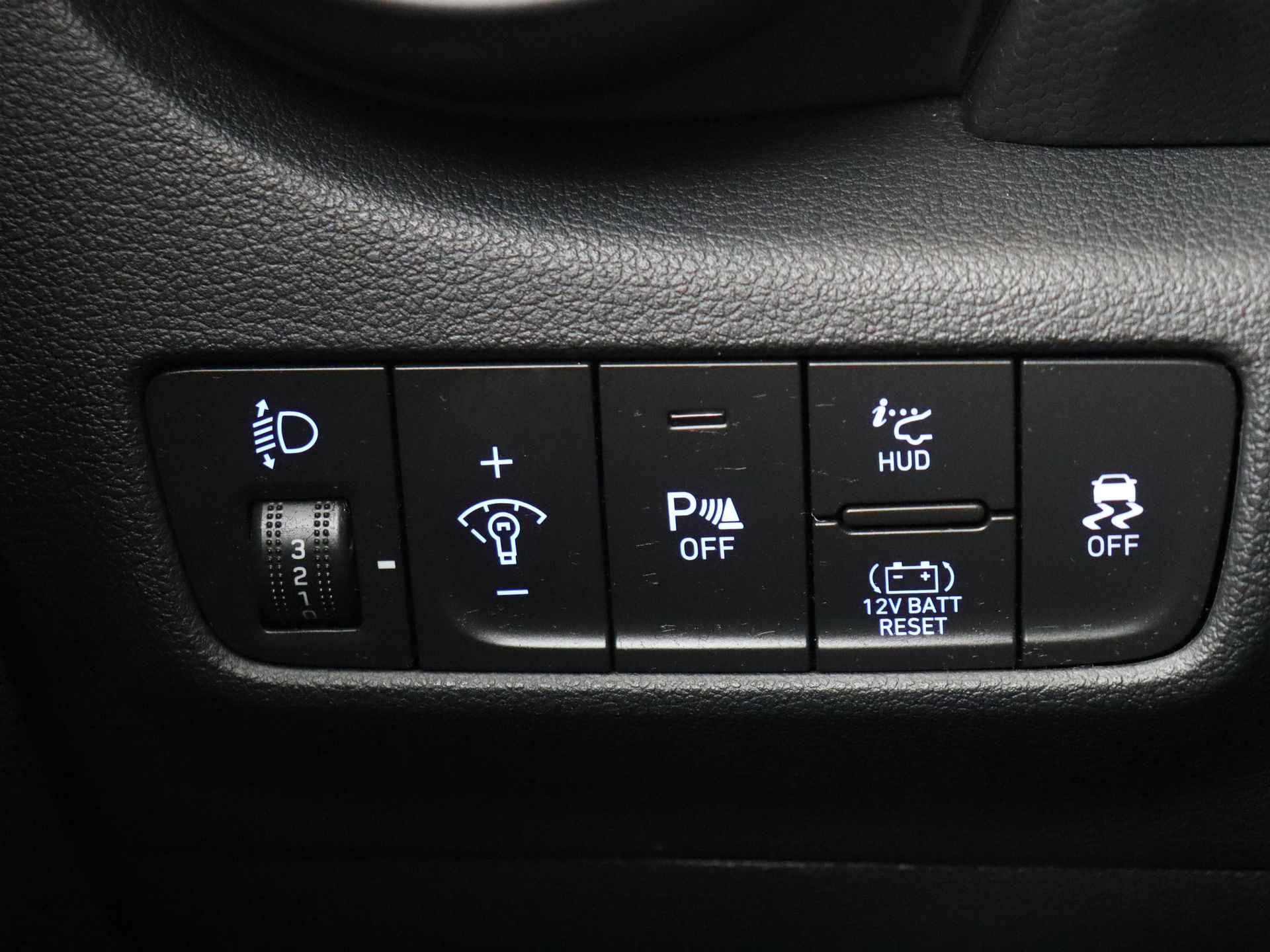 Hyundai KONA 1.6 GDI HEV Fashion Automaat | Navigatie | Climate Control | Krell Audio - 27/36