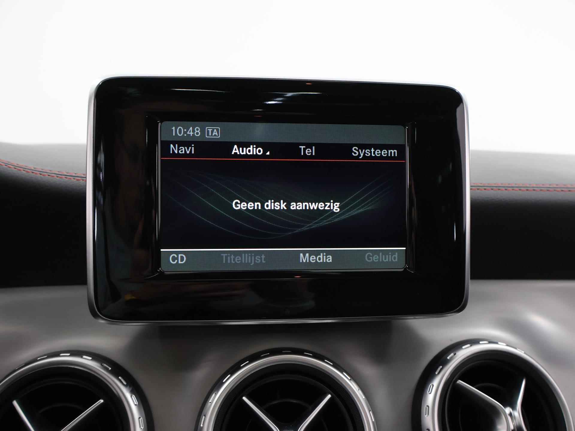 Mercedes-Benz GLA-klasse 250 Ambition AMG Night | Panoramadak | Navigatie | Stoelverwarming | Cruise Control | Leder | - 17/37