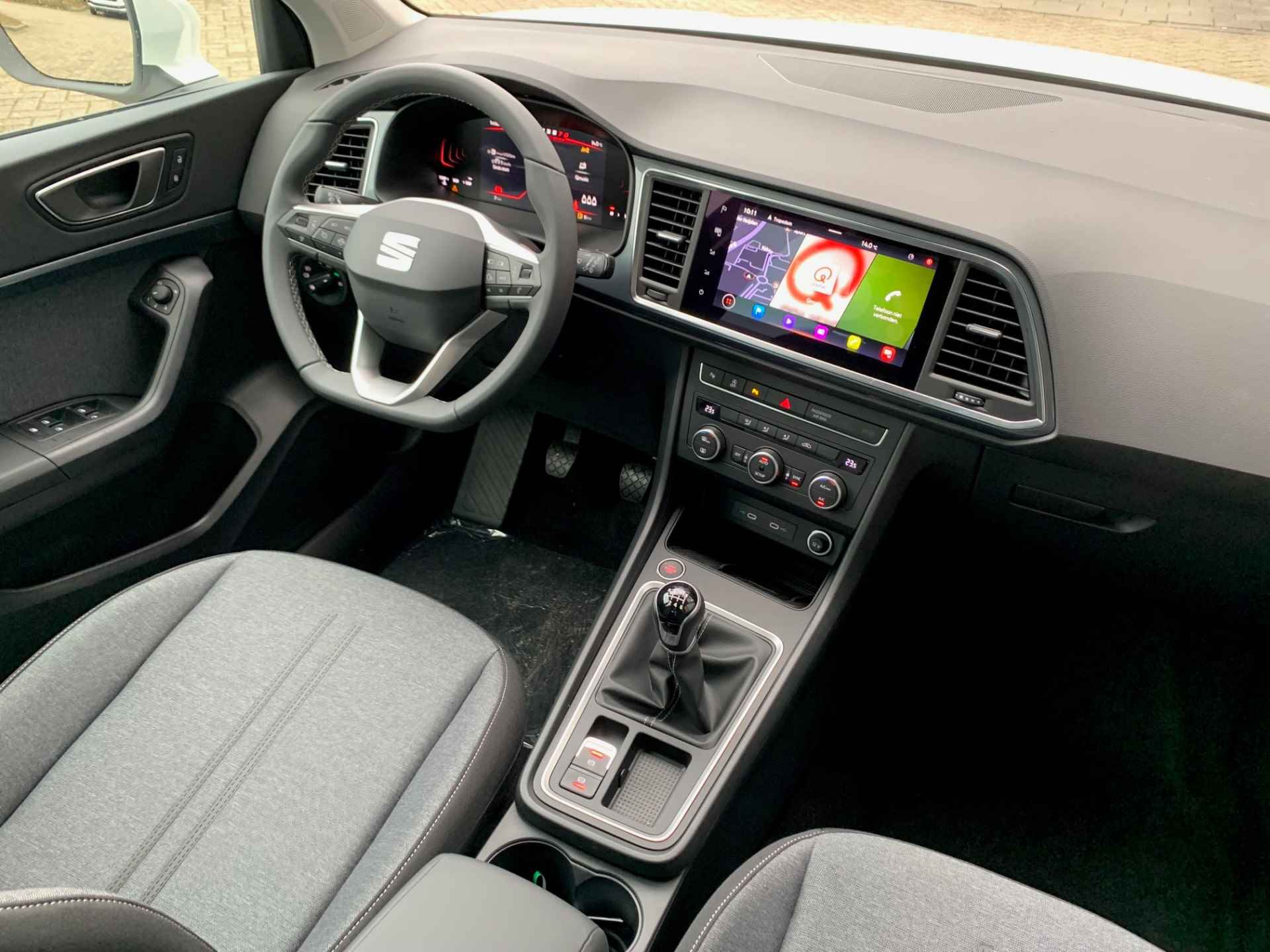SEAT Ateca 1.0 TSI 110pk Style Business Intense | Navigatie | Achteruitrijcamera | Extra getint glas - 3/10