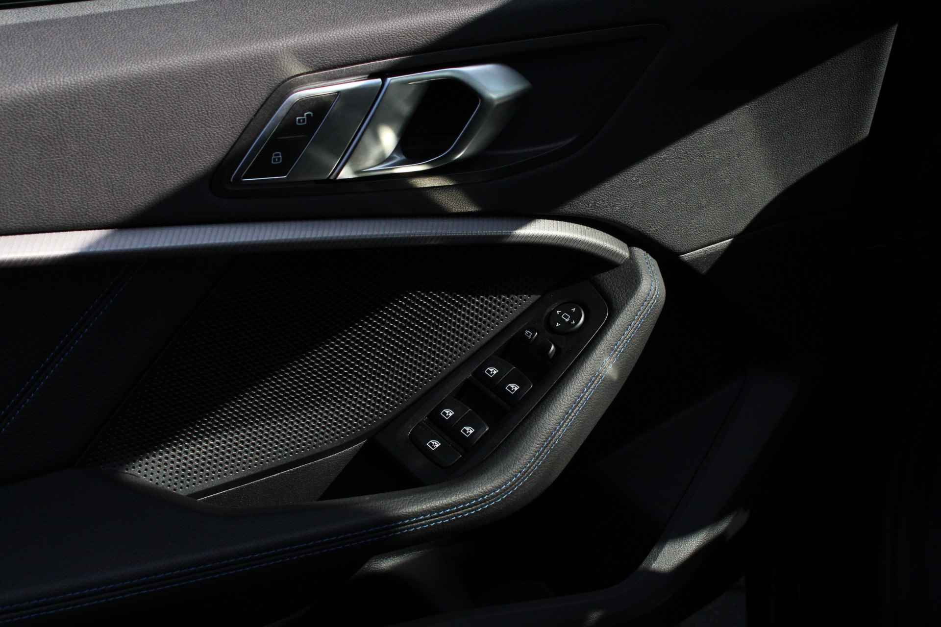 BMW 1-serie M135i xDrive Automaat / Panoramadak / Active Cruise Control / Comfort Access / Live Cockpit Professional / Stoelverwarming - 21/30