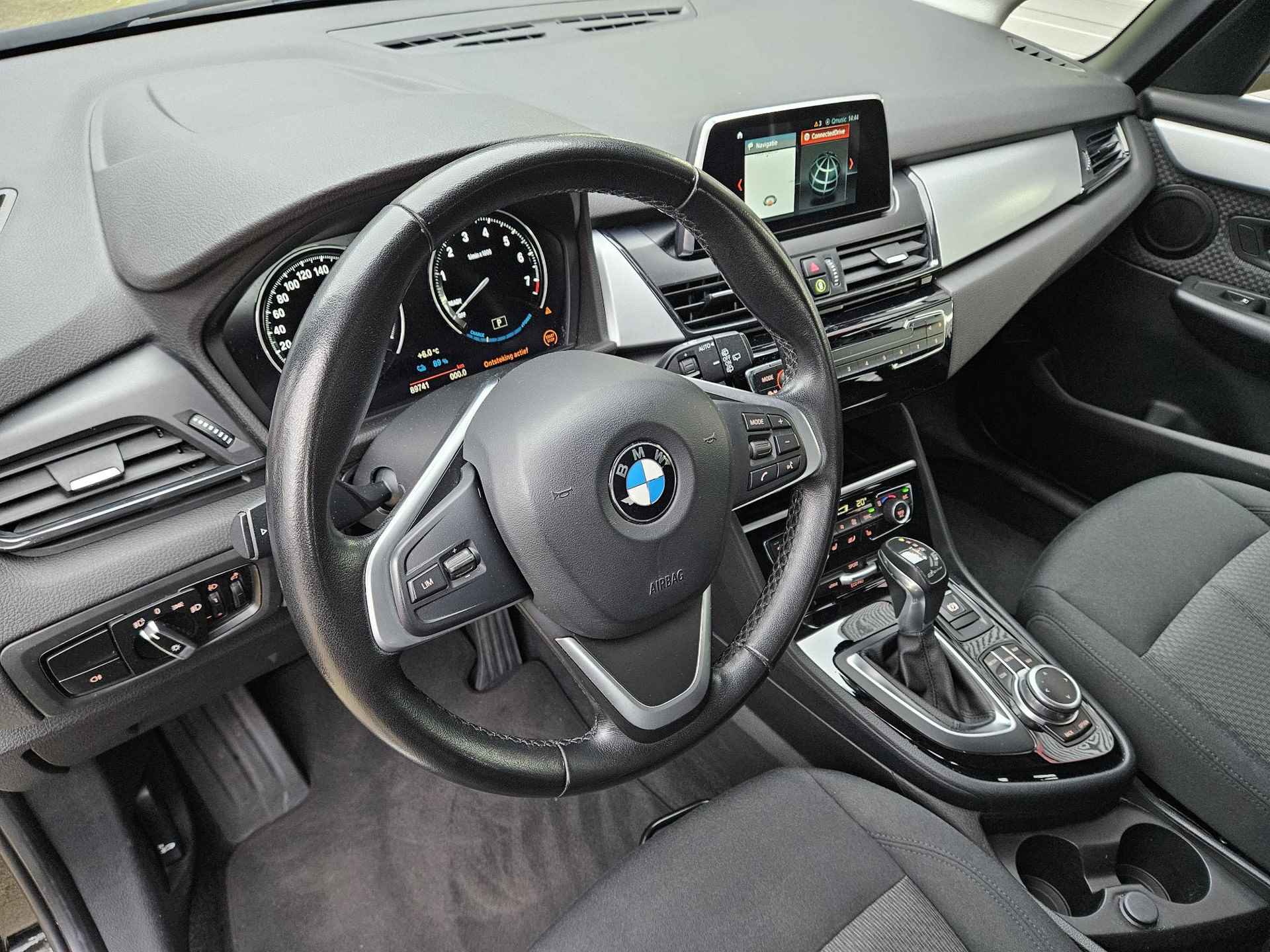 BMW 2-serie Active Tourer 225xe iPerformance /Apple Carplay/Parkeersens. V+A/Stoelverw./Licht&Regensensor/17''LMV/Bluetooth/Isofix/USB met snellaadfunctie/(MET GARANTIE*) - 9/34