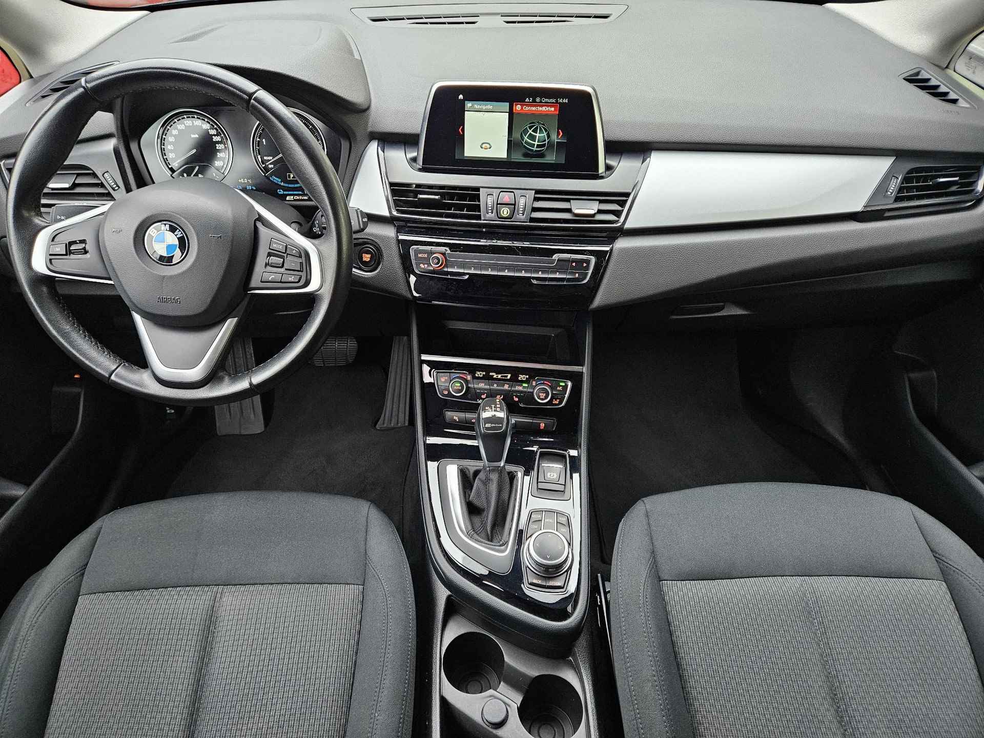 BMW 2-serie Active Tourer 225xe iPerformance /Apple Carplay/Parkeersens. V+A/Stoelverw./Licht&Regensensor/17''LMV/Bluetooth/Isofix/USB met snellaadfunctie/(MET GARANTIE*) - 10/34