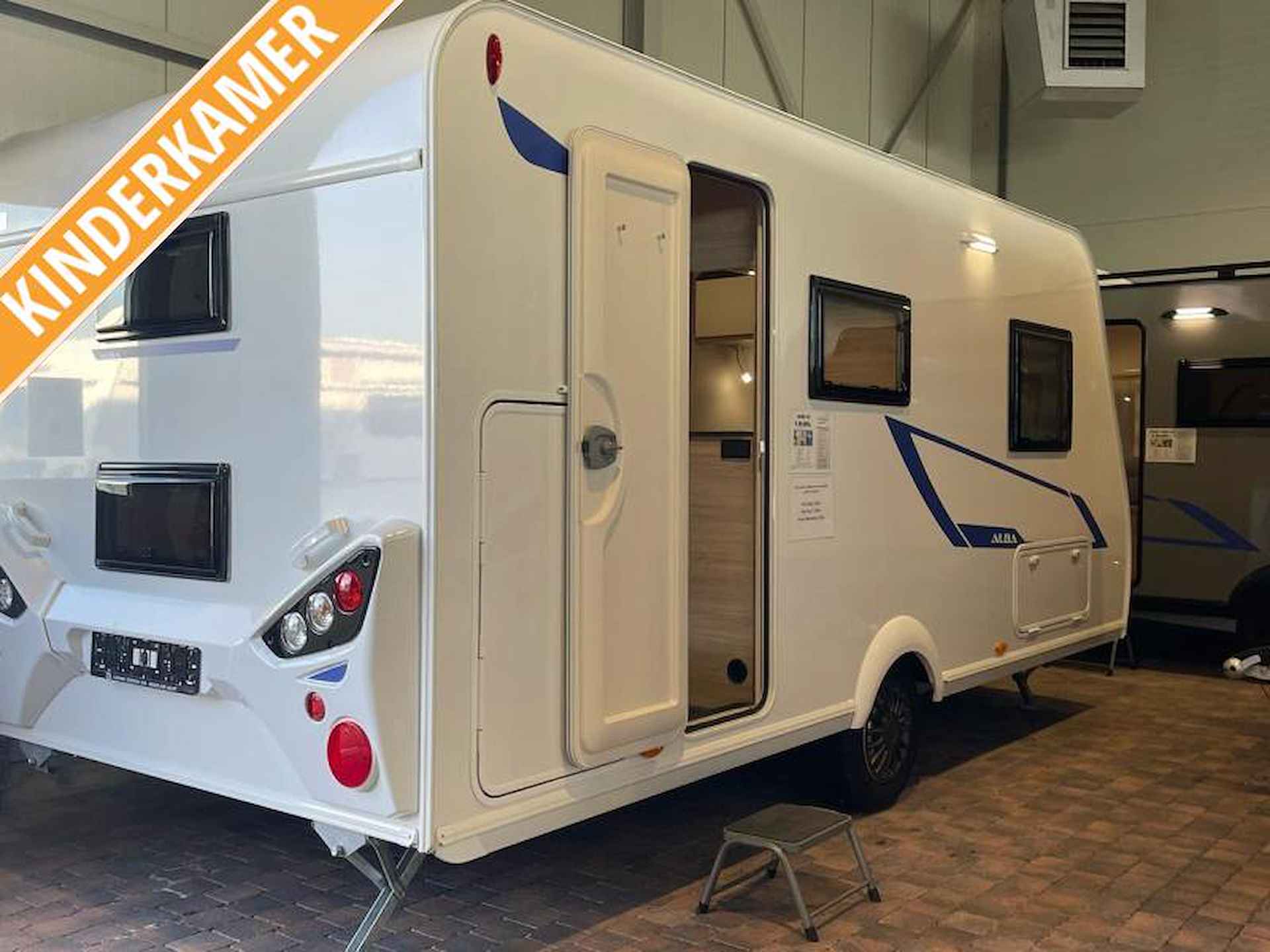 Caravelair Alba Family 466 model 2024